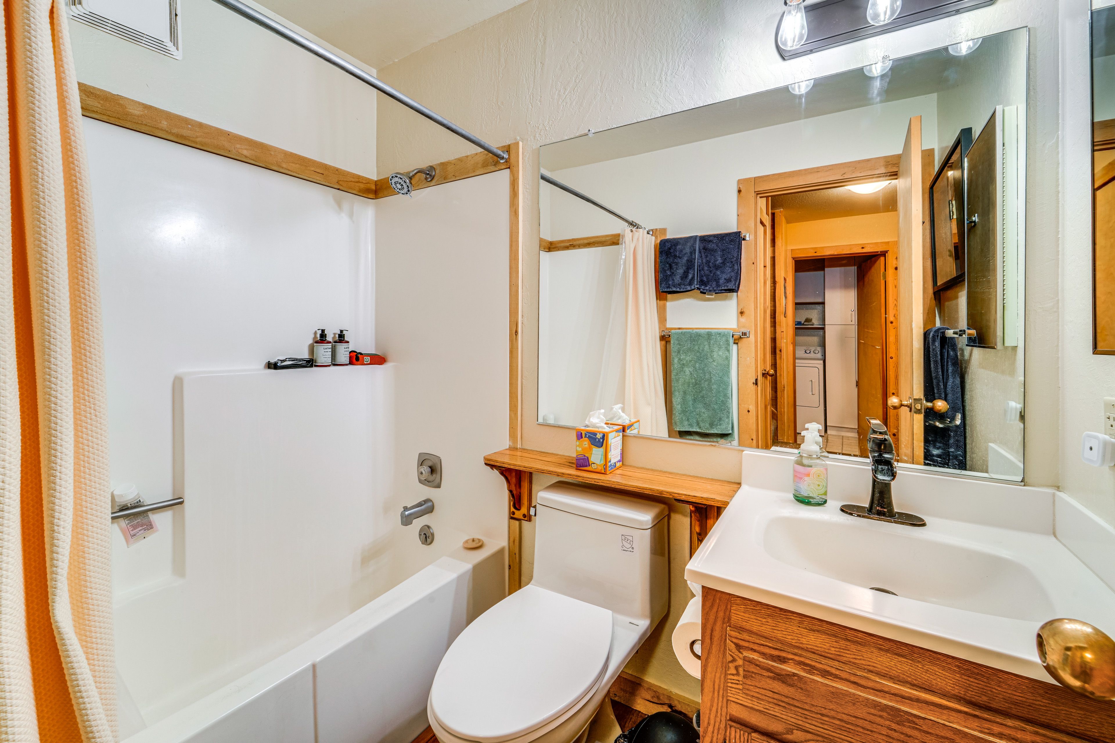 Bathroom | Lower Level