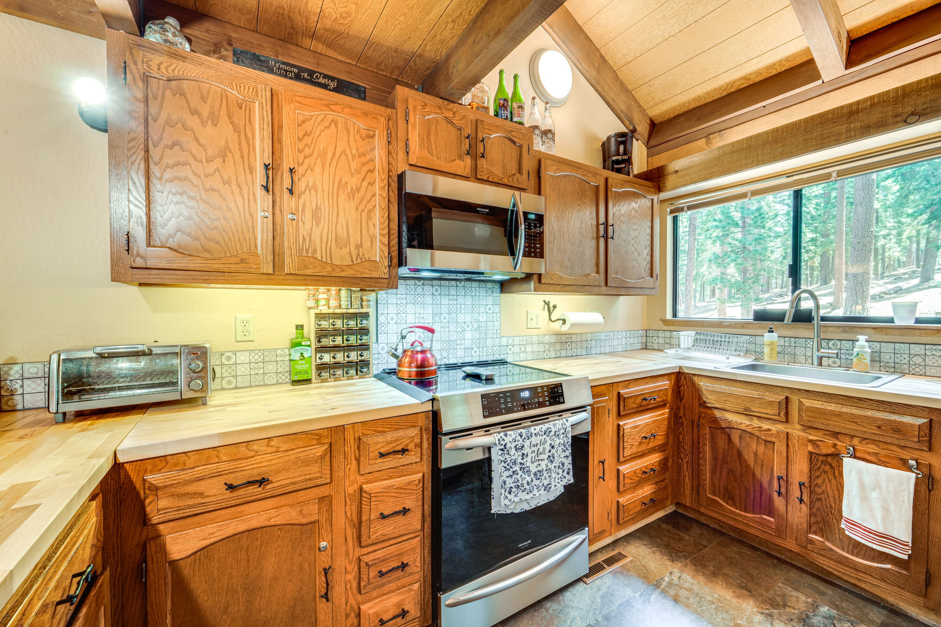Kitchen | Cooking Basics | Coffee Maker | Main Level