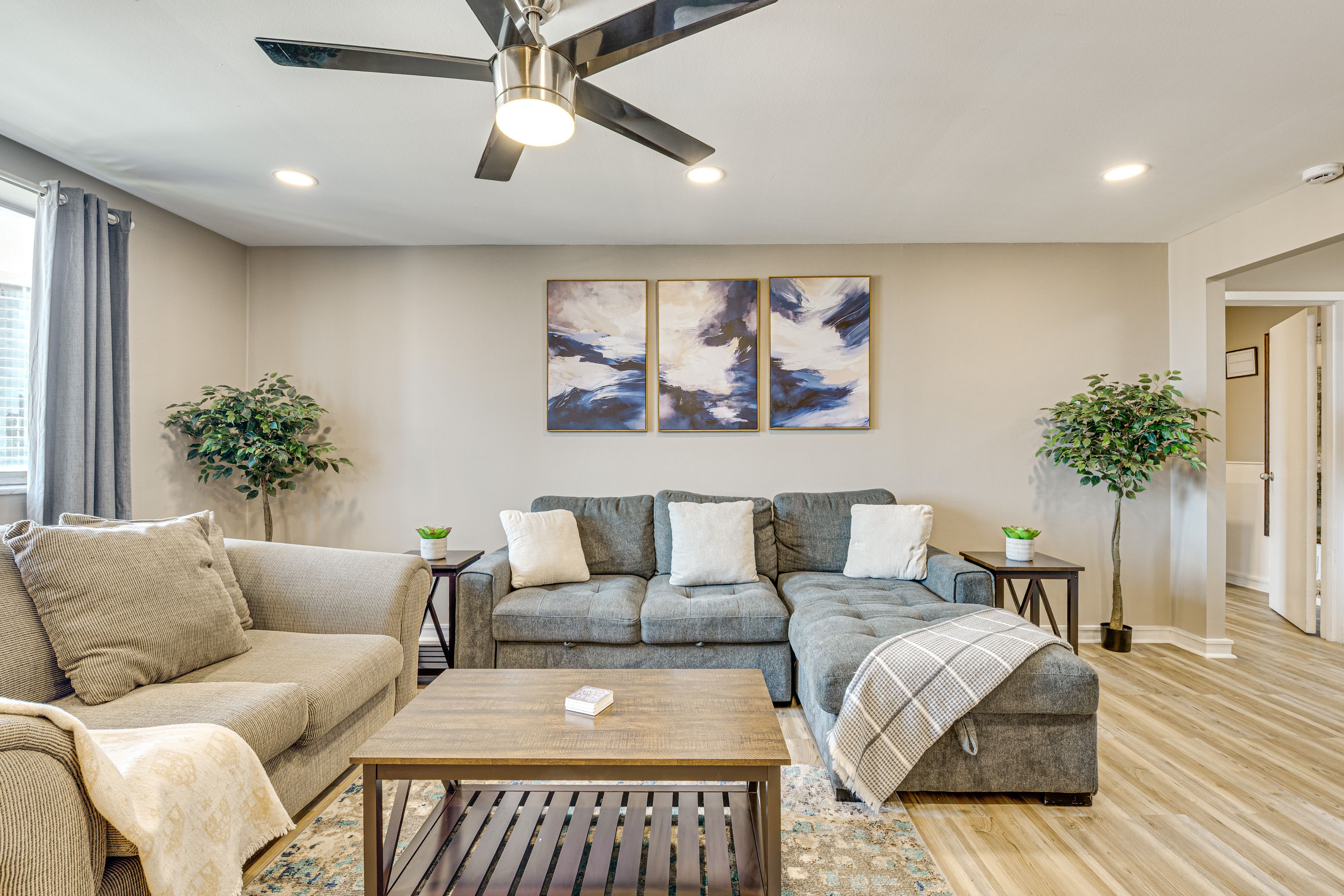 Living Room | Full Sleeper Sofa