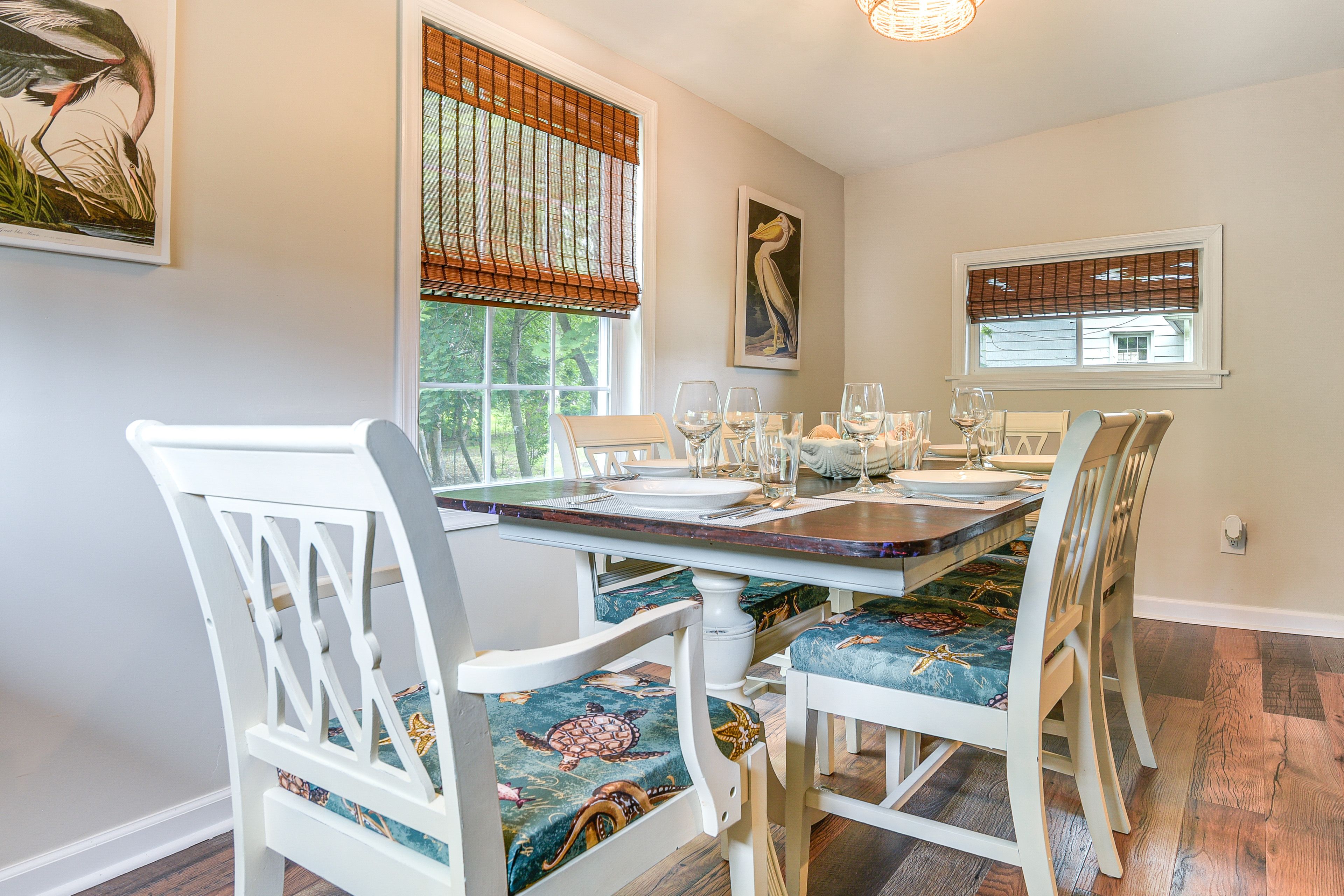 Dining Table | Dishware/Flatware
