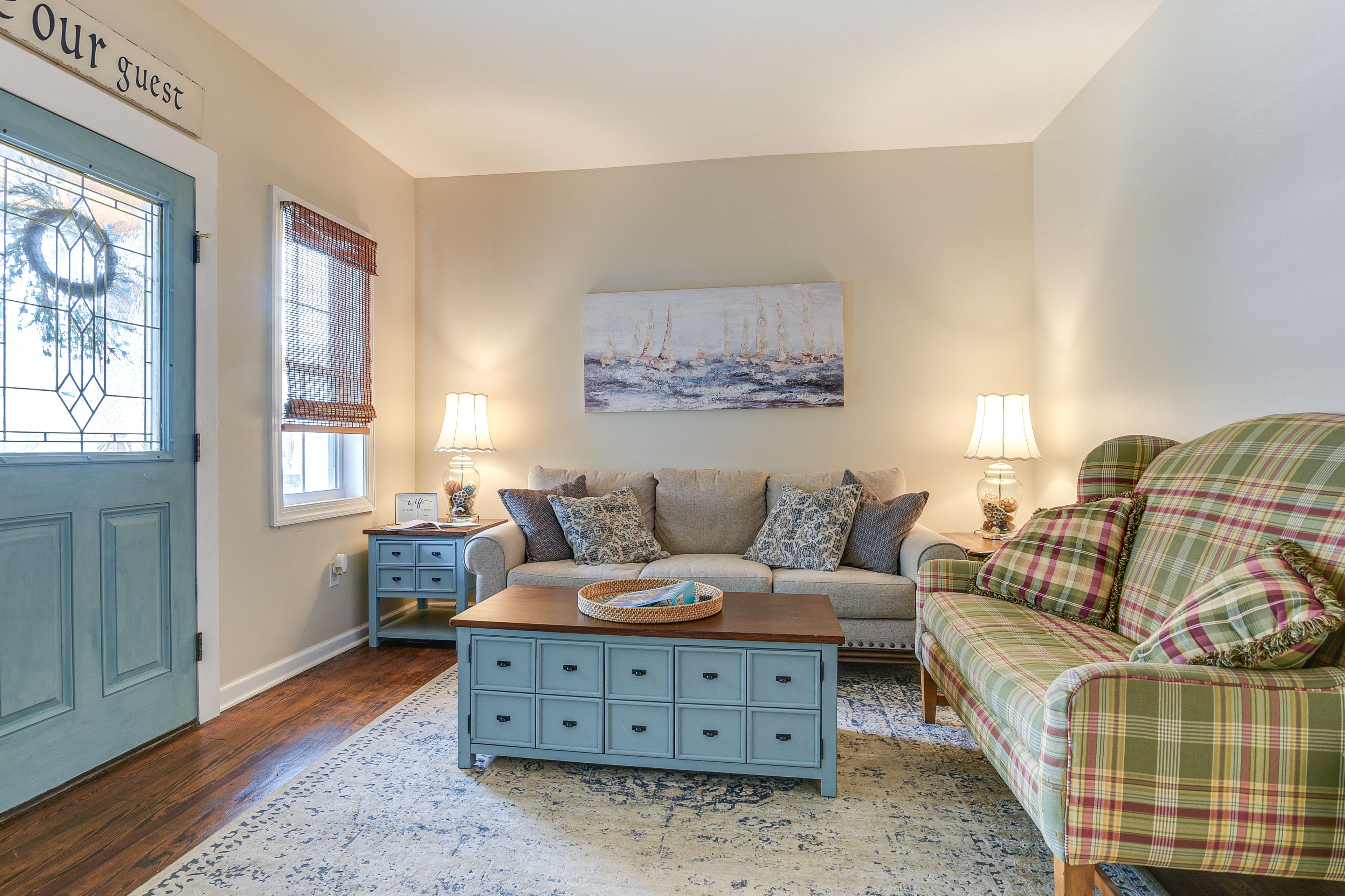 Living Area | Smart TV | 1st Floor
