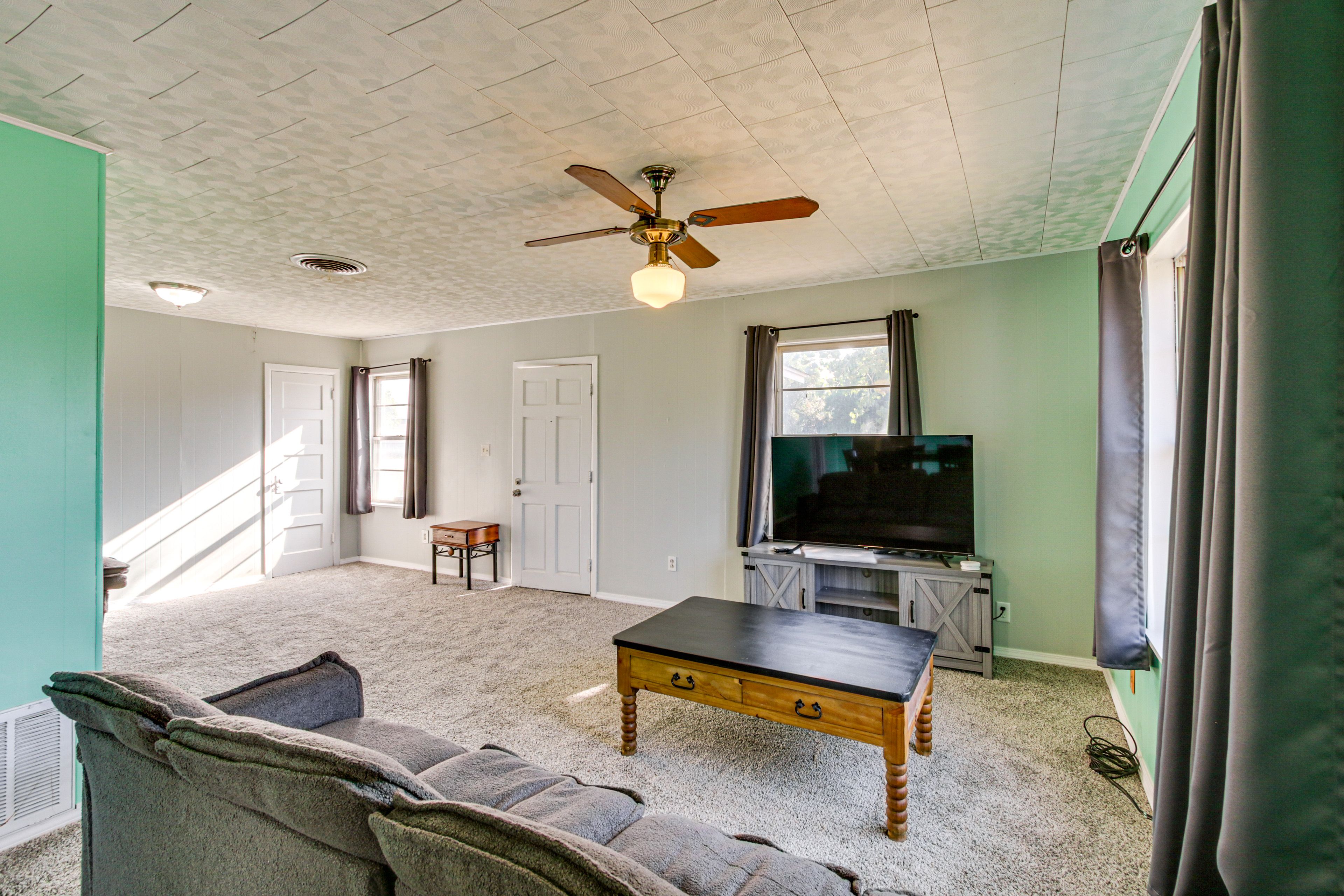 Living Room | Single-Story House | Central Heating & A/C