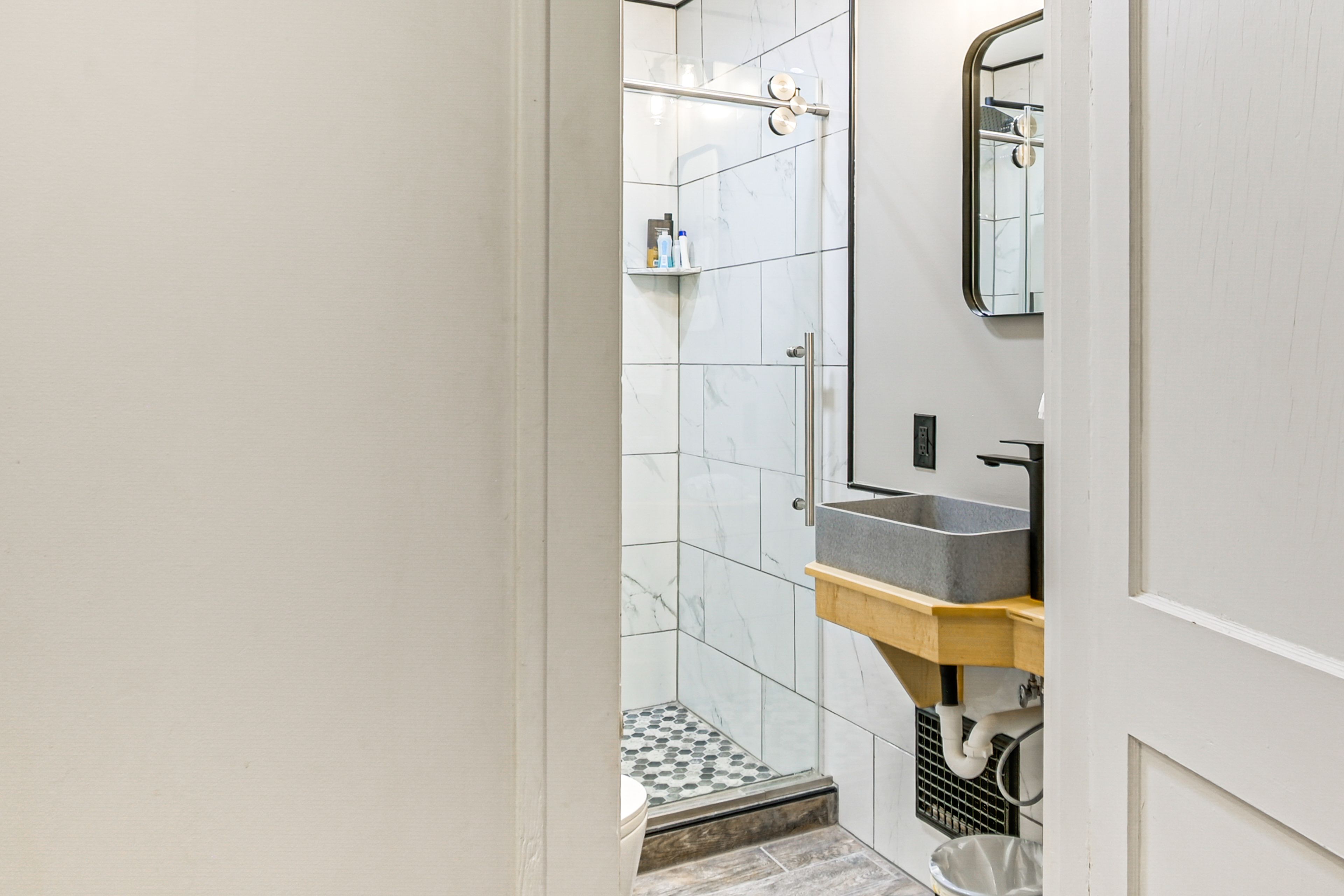 Full Bathroom
