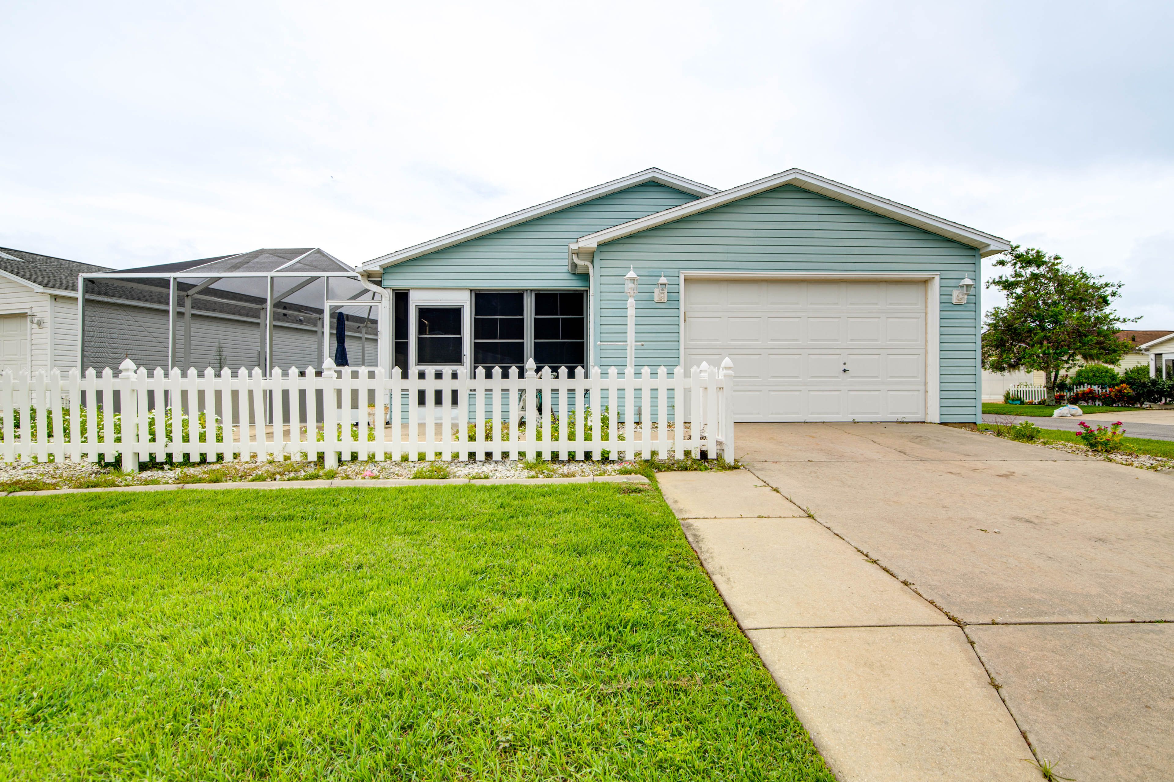 Property Exterior | Garage (1 Vehicle) | Driveway (1 Vehicle)