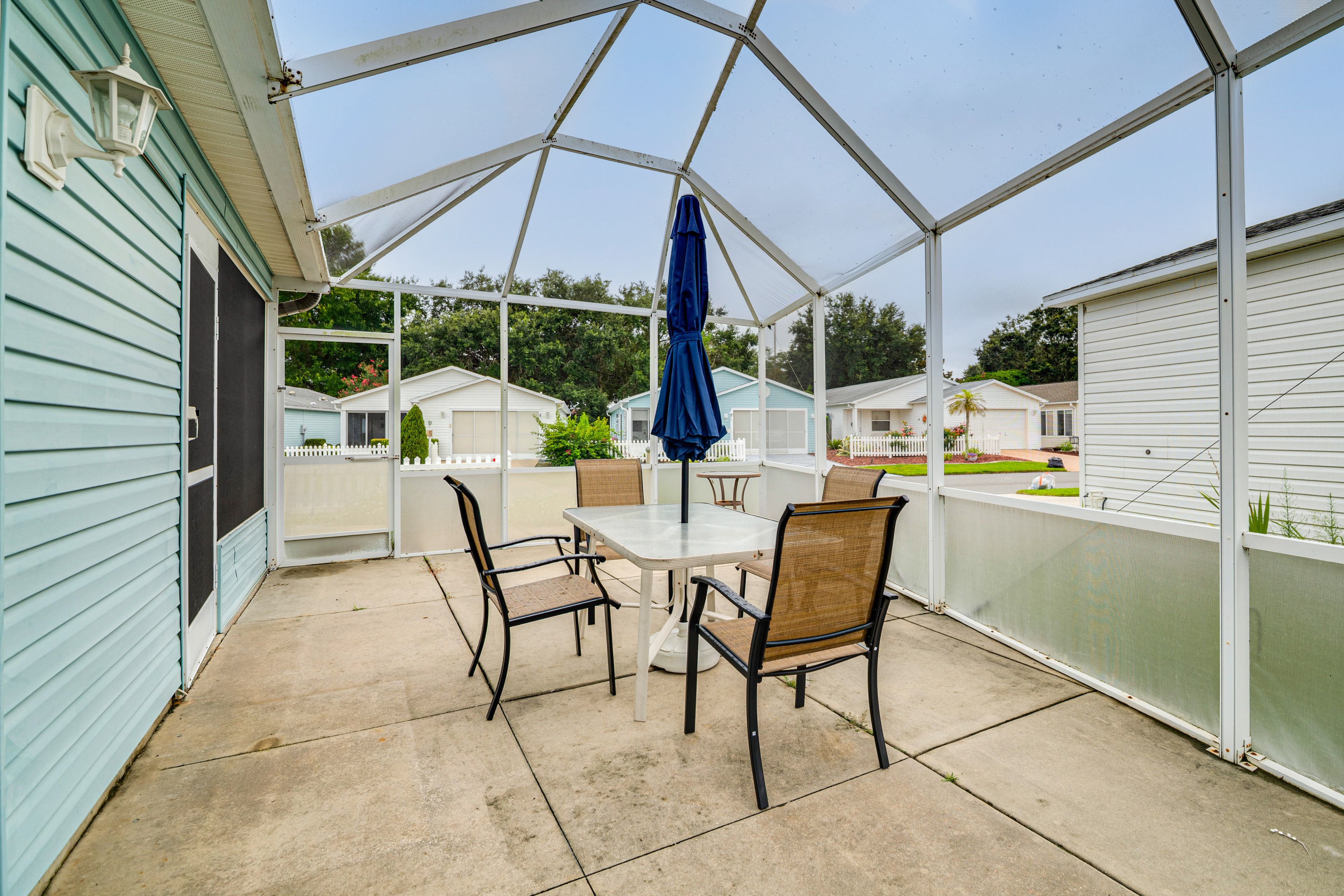 The Villages Vacation Rental | 2BR | 2BA | 1,100 Sq Ft | 1 Small Step to Enter