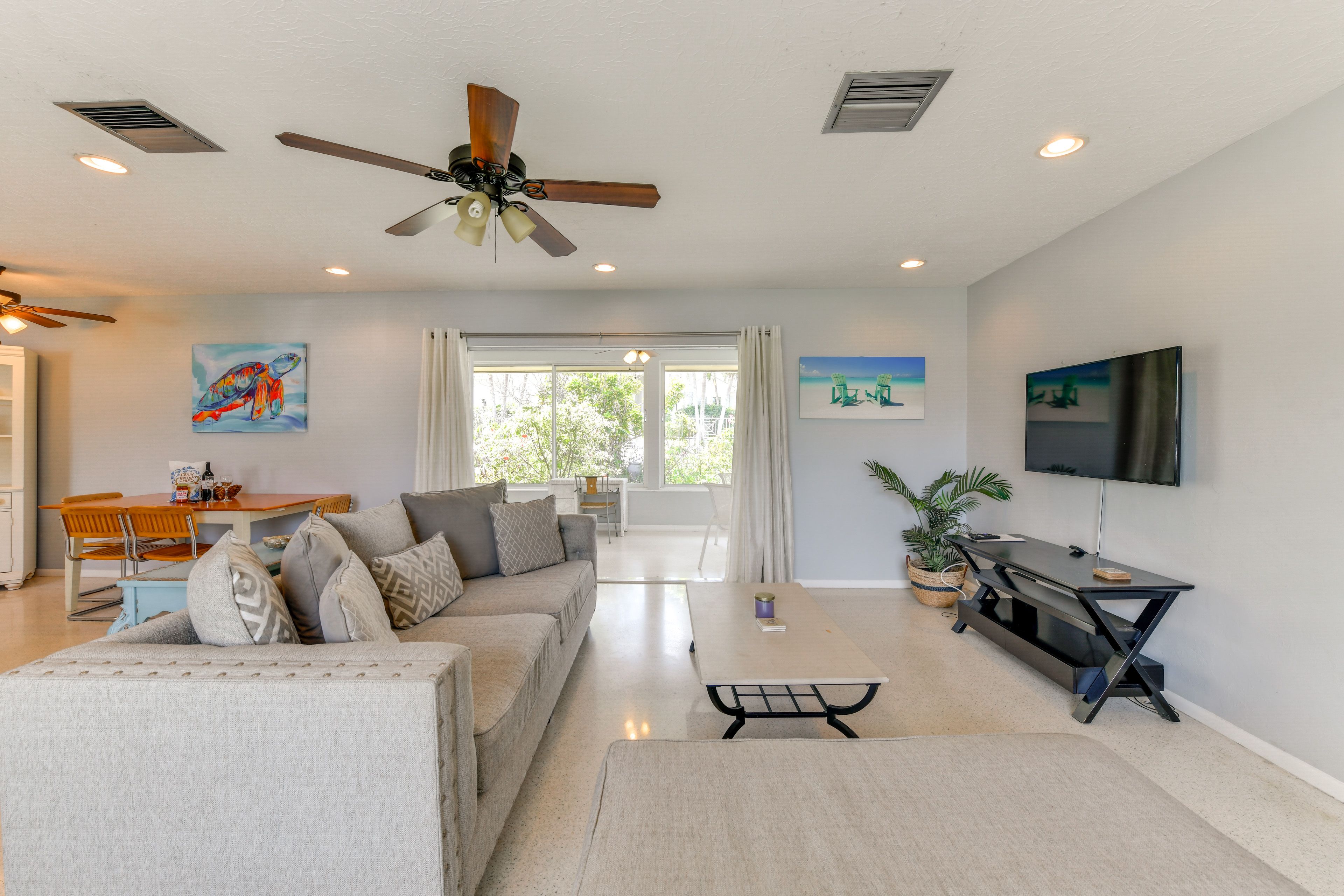 Sarasota Vacation Rental | 2BR | 2BA | 1,388 Sq Ft | 1 Step to Enter