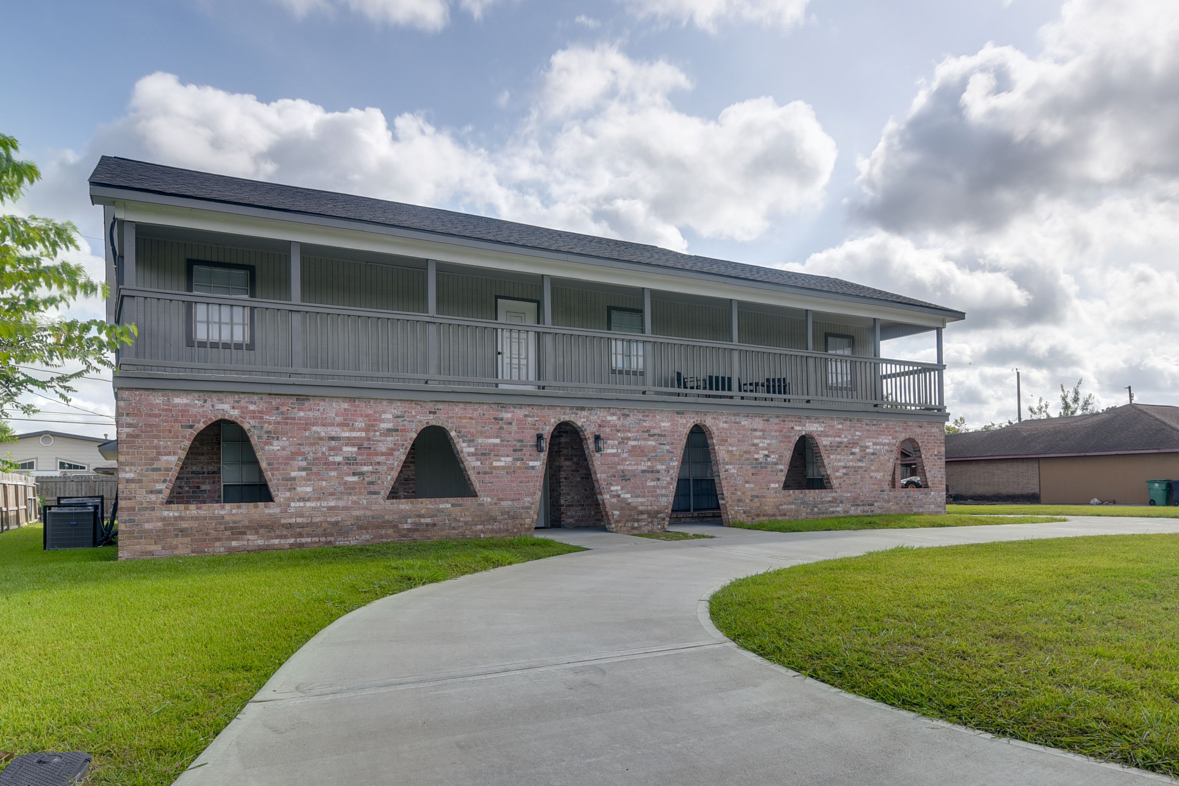 Houston Vacation Rental | 6BR | 3.5BA | 3,813 Sq Ft | Step-Free Entry