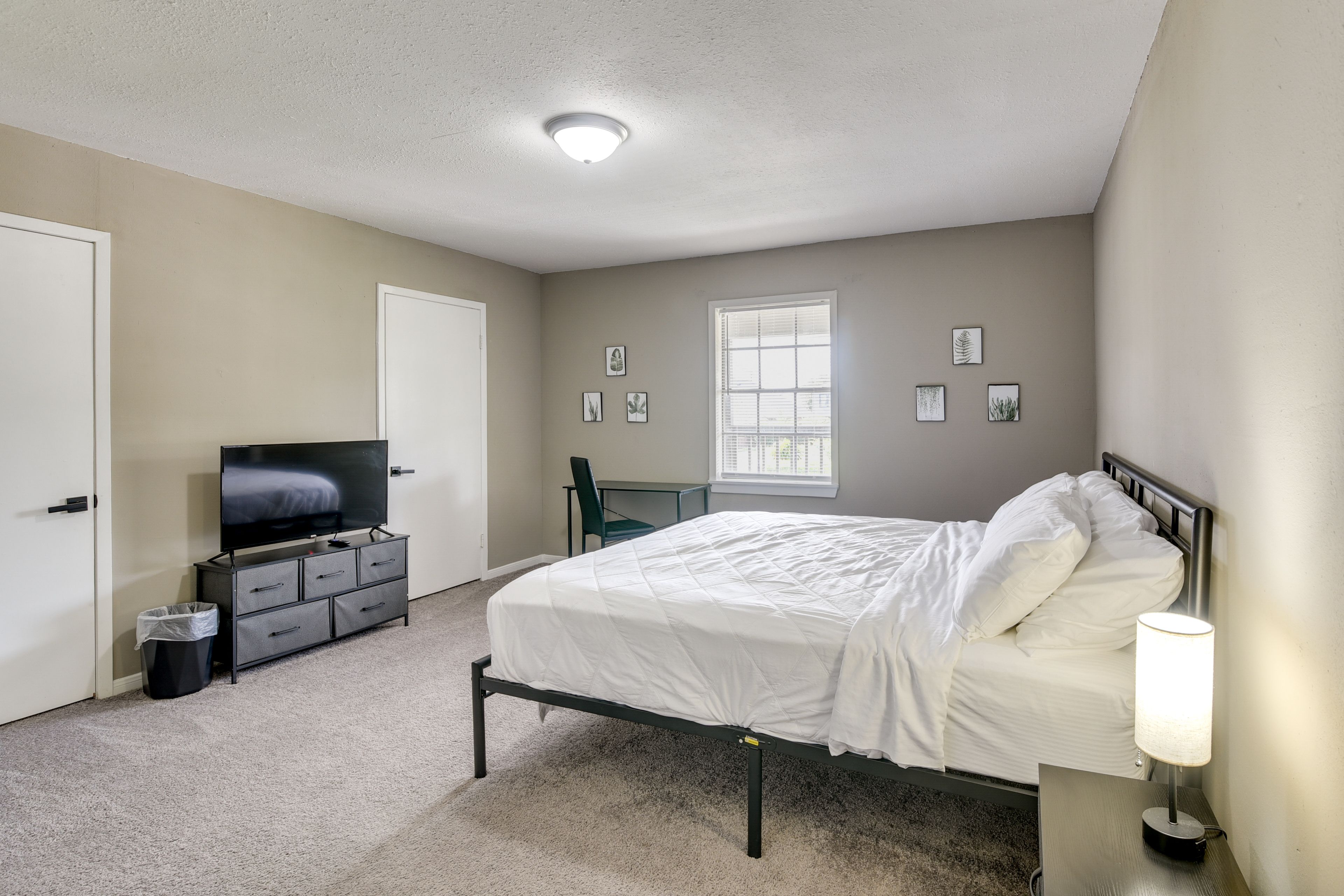 Bedroom 5 | King Bed | 2nd Floor