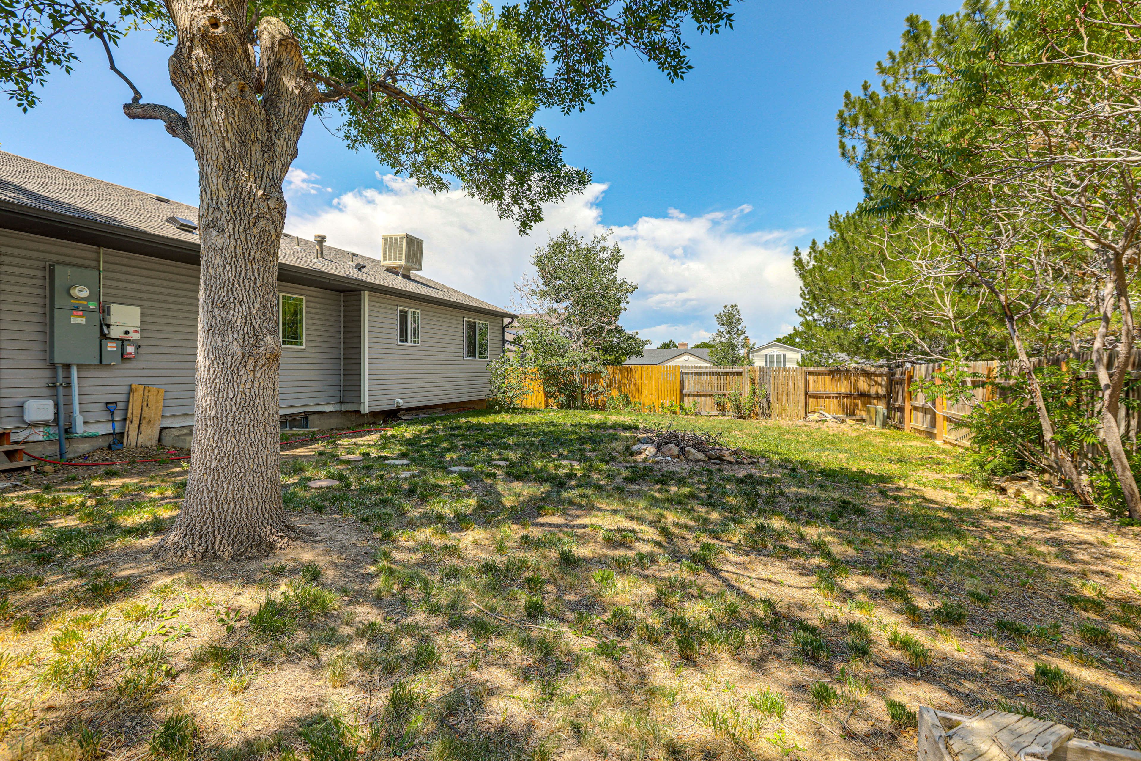 Fenced-In Yard | Wood-Burning Fire Pit