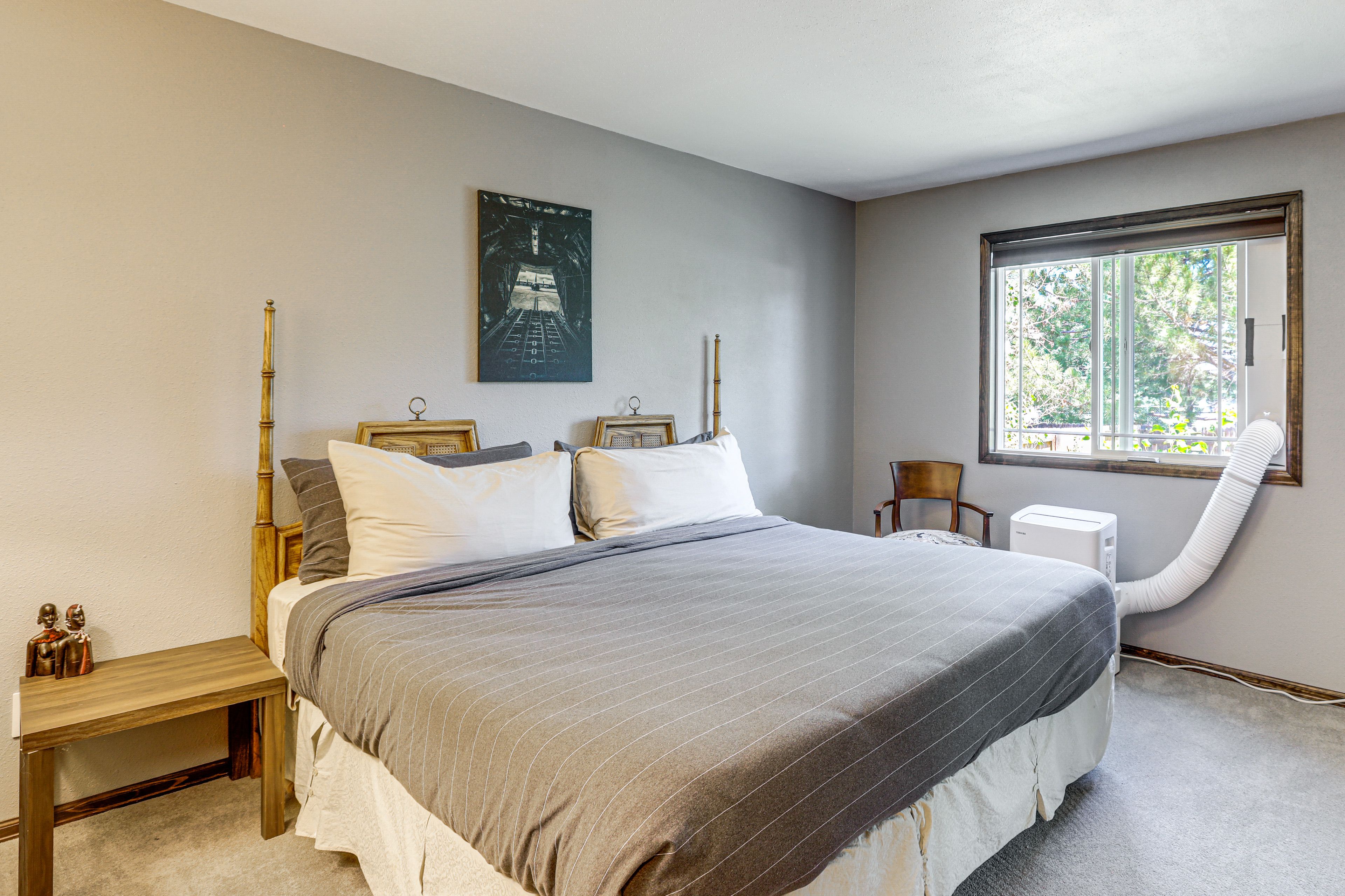 Bedroom 1 | 1st Floor | King Bed