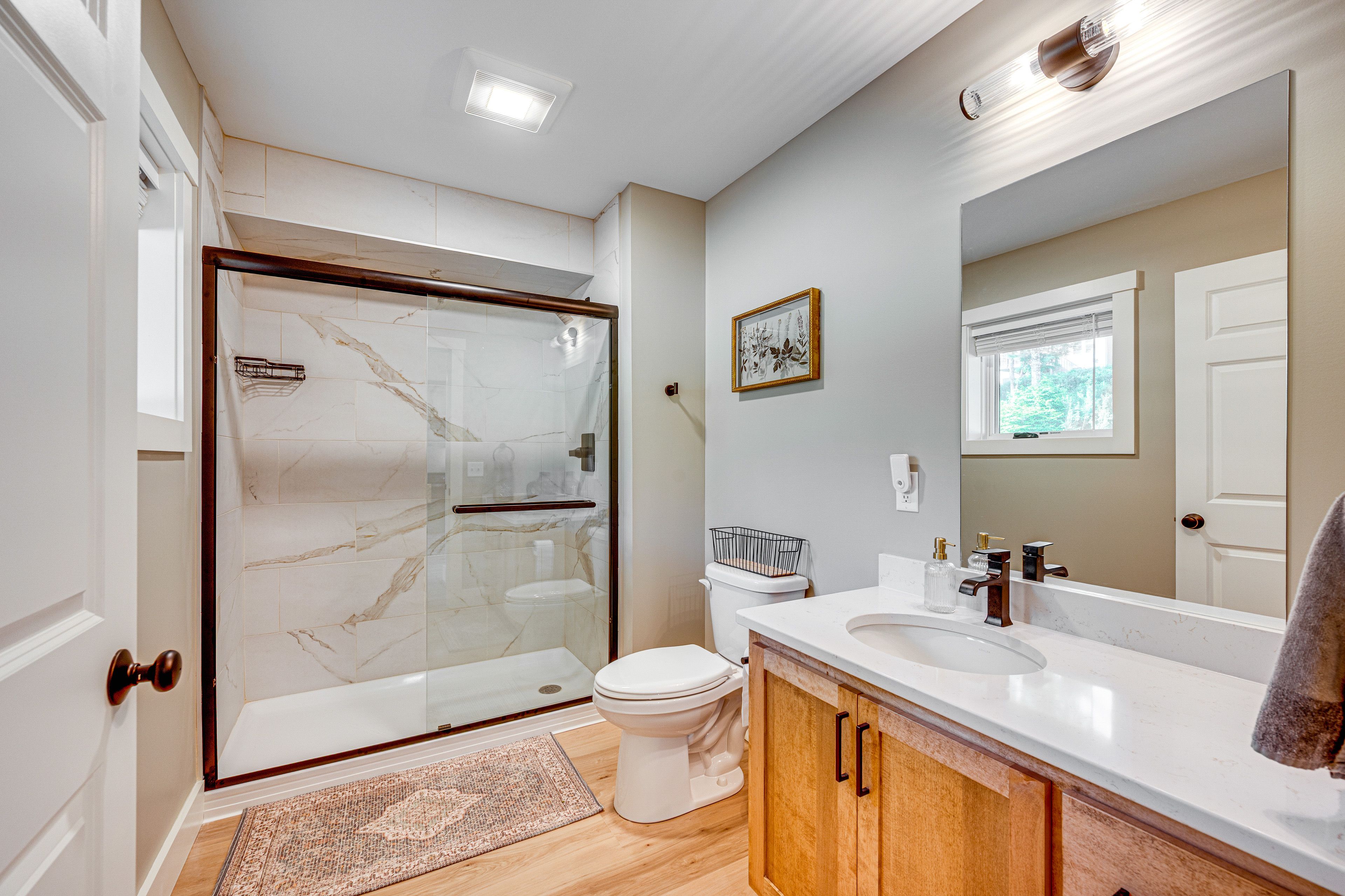 Full Bathroom | Main Level