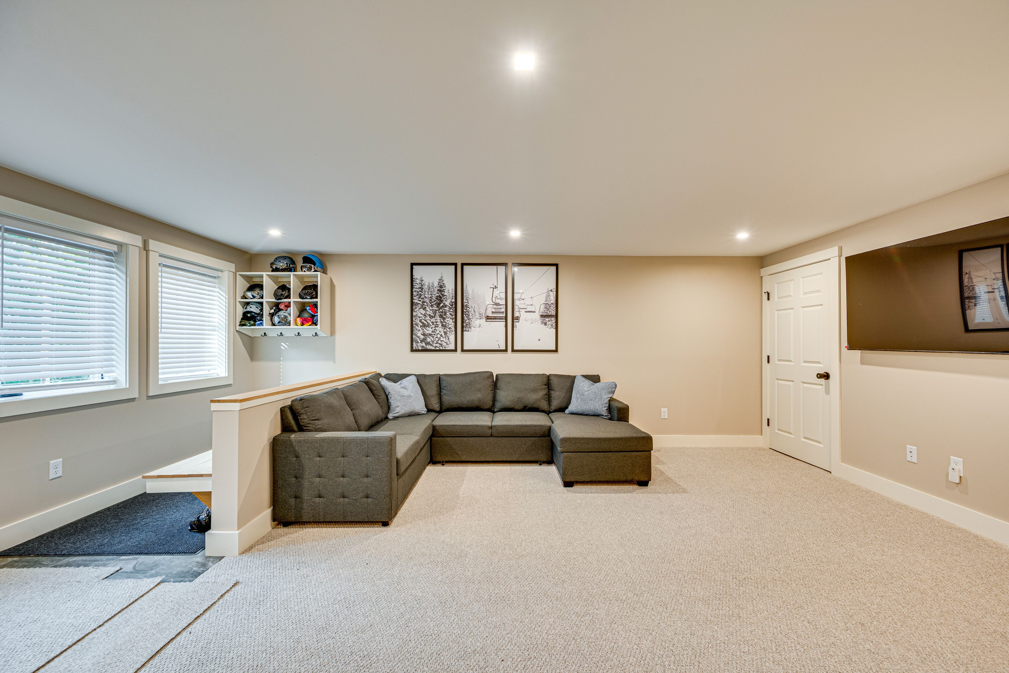 Family Room | Twin Sleeper Sofa | Smart TV | Lower Level