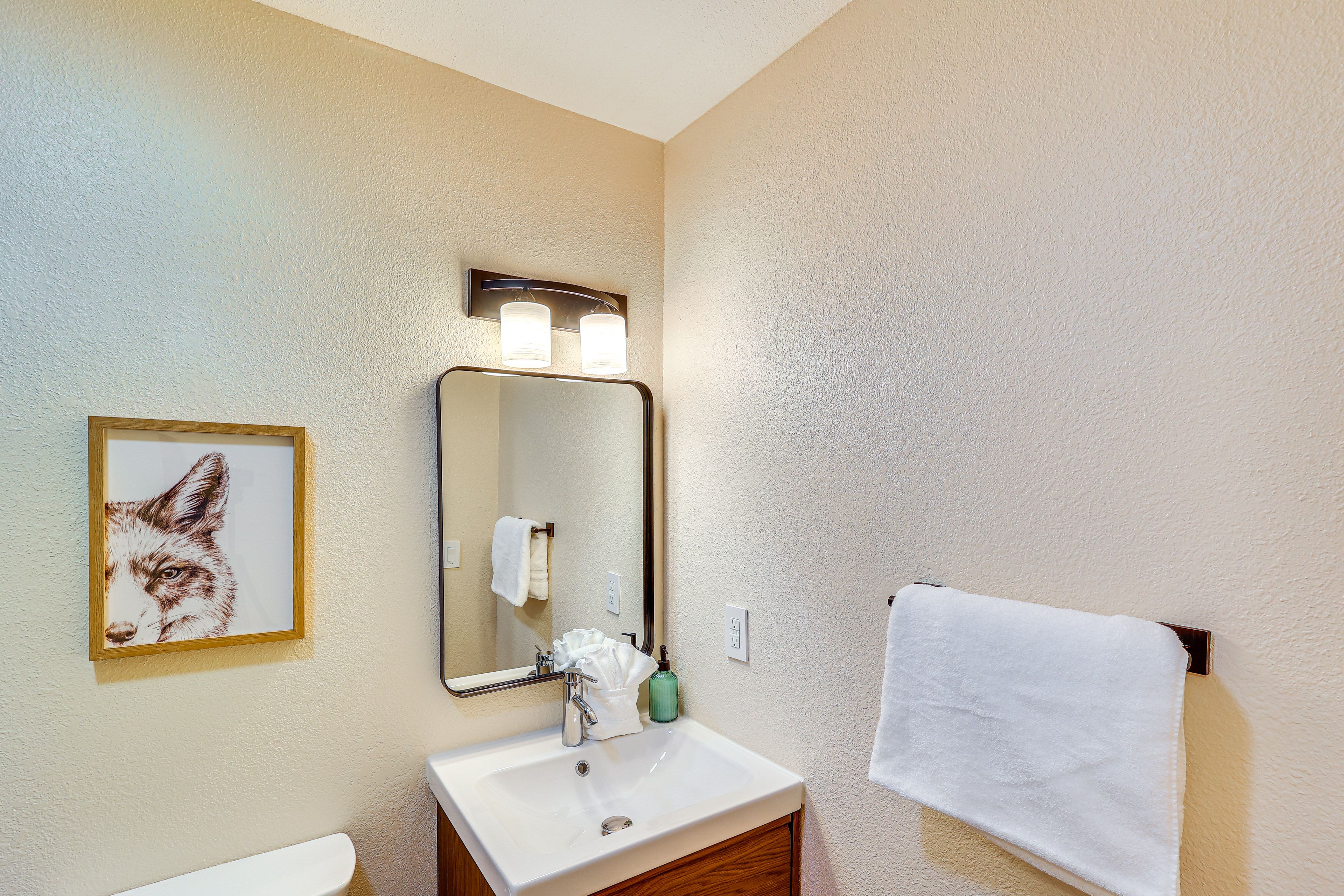 Full Bathroom | Hair Dryer