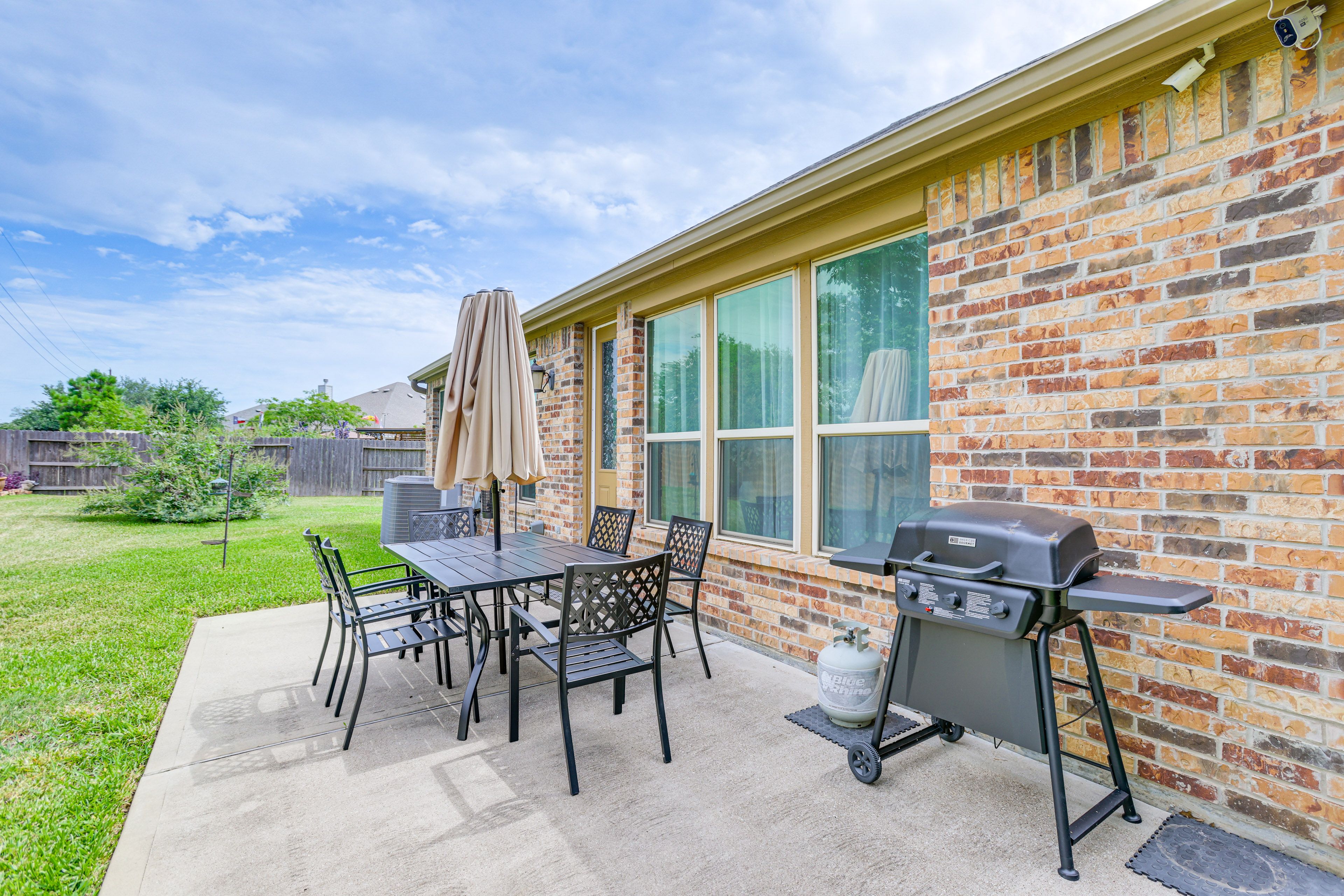 Property Exterior | Fenced-In Yard | Patio | Gas Grill (Propane Provided)