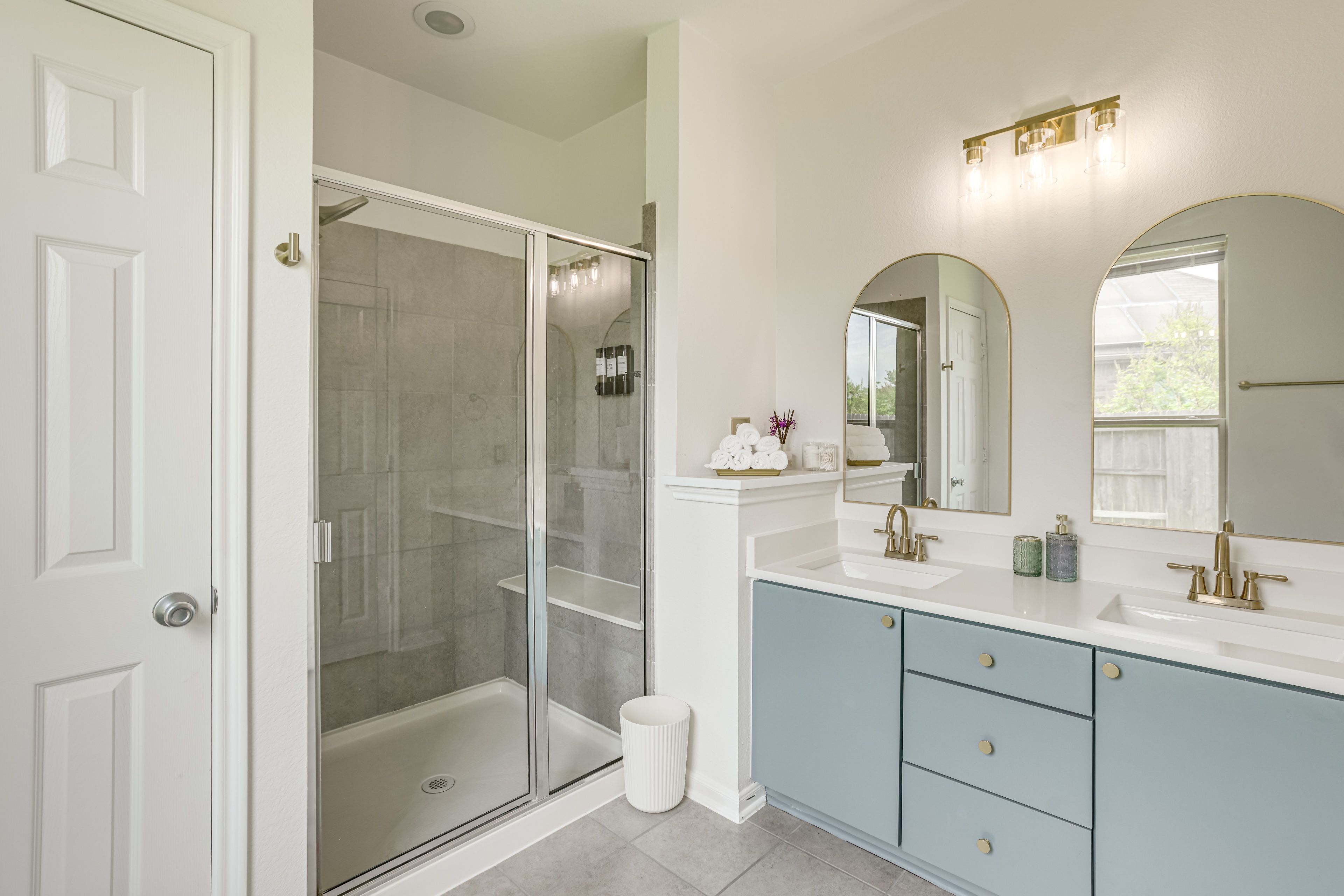 En-Suite Bathroom | Towels Provided
