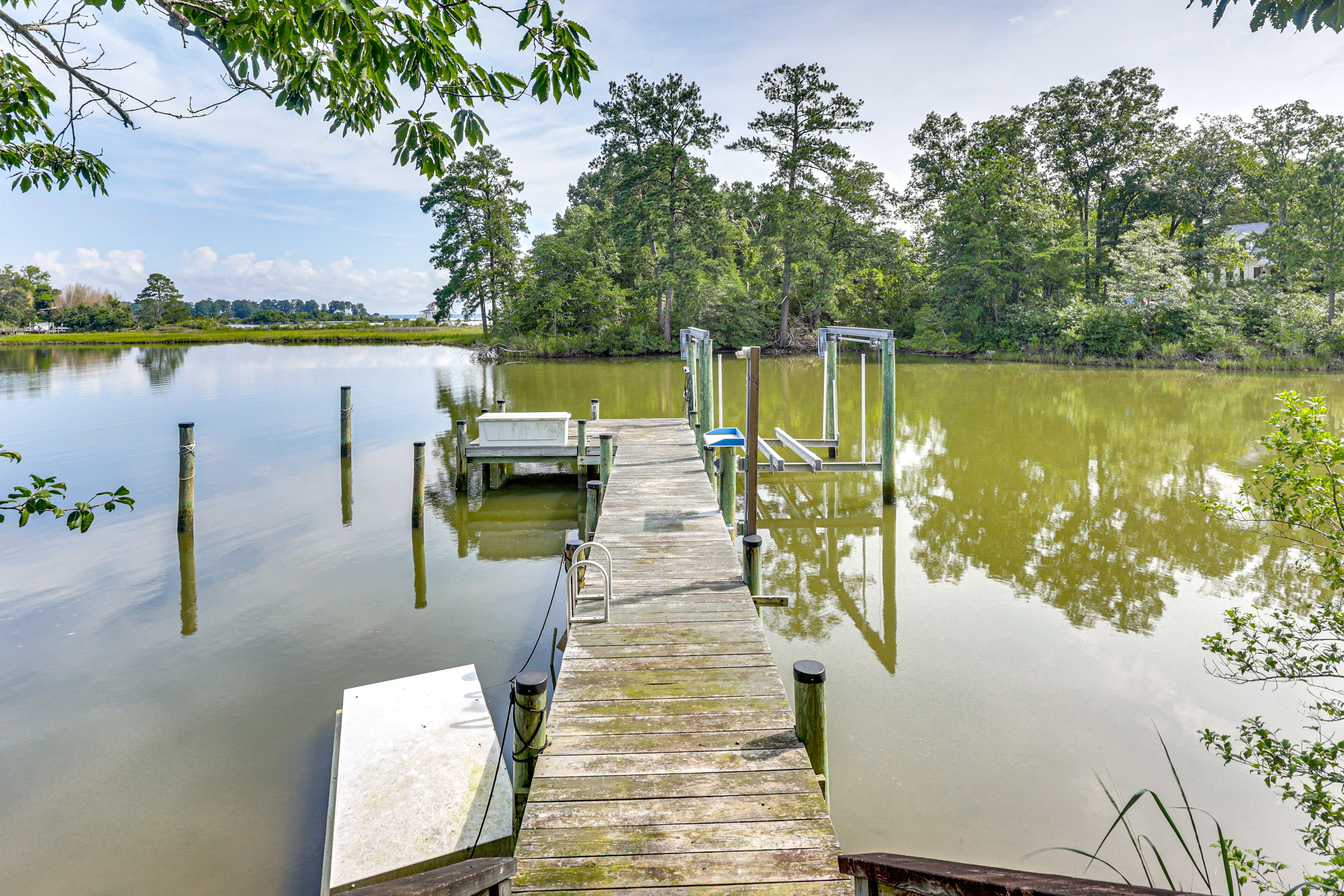 Urbanna Vacation Rental | 3BR | 3BA | 2,200 Sq Ft | Stairs Required