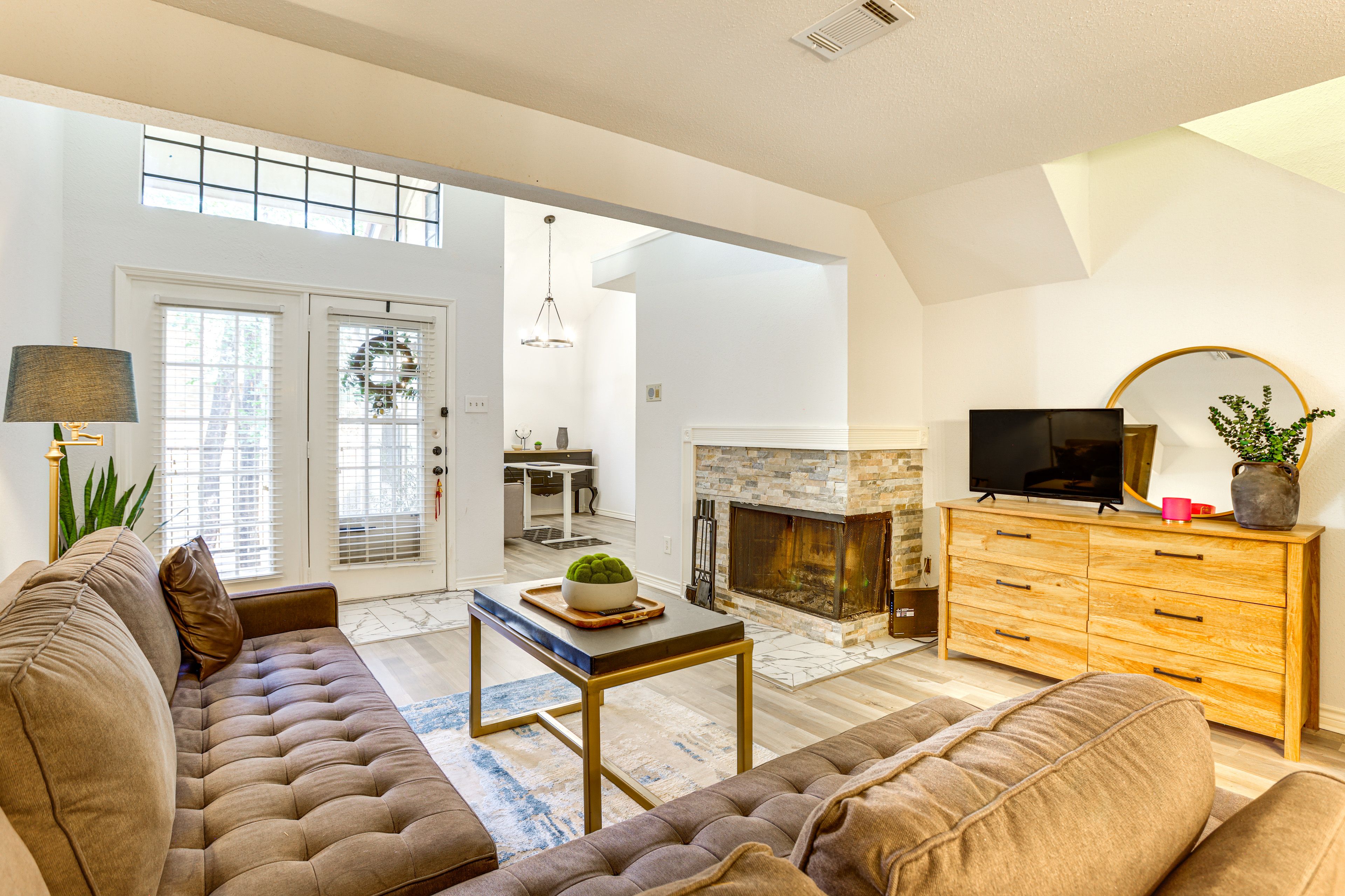 Houston Vacation Rental | 2BR | 2BA | 1,476 Sq Ft | Stairs Required