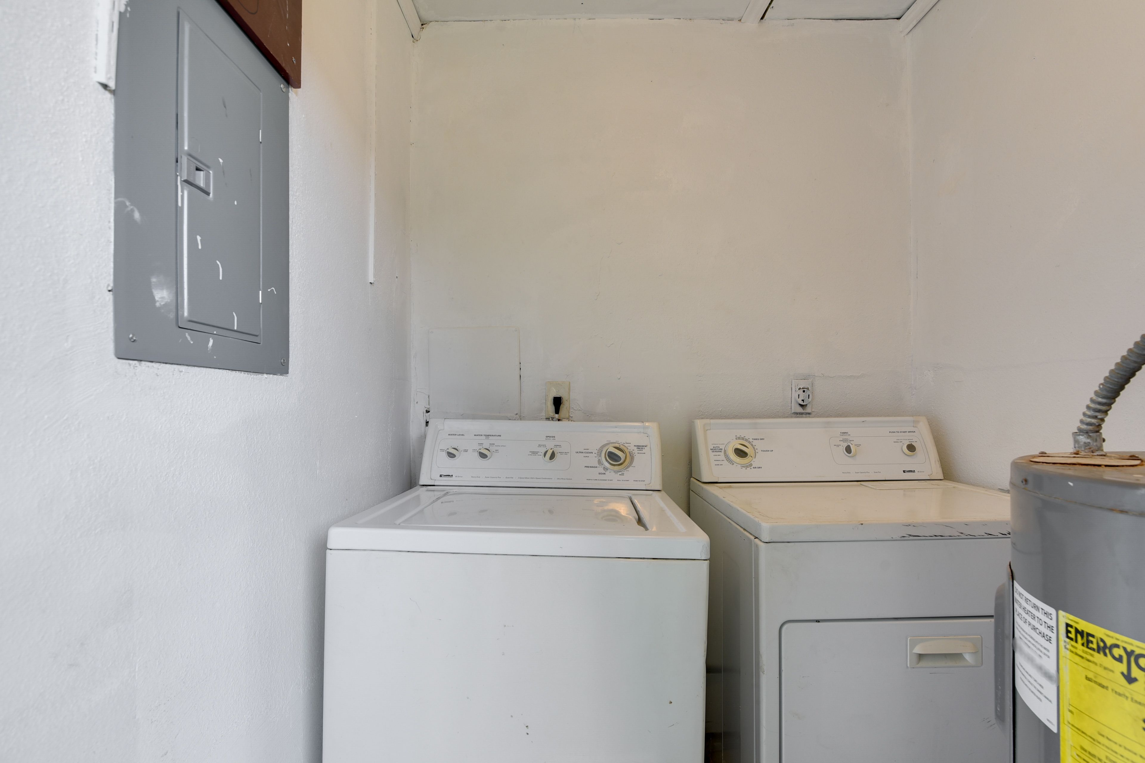 Laundry Area | Washer/Dryer