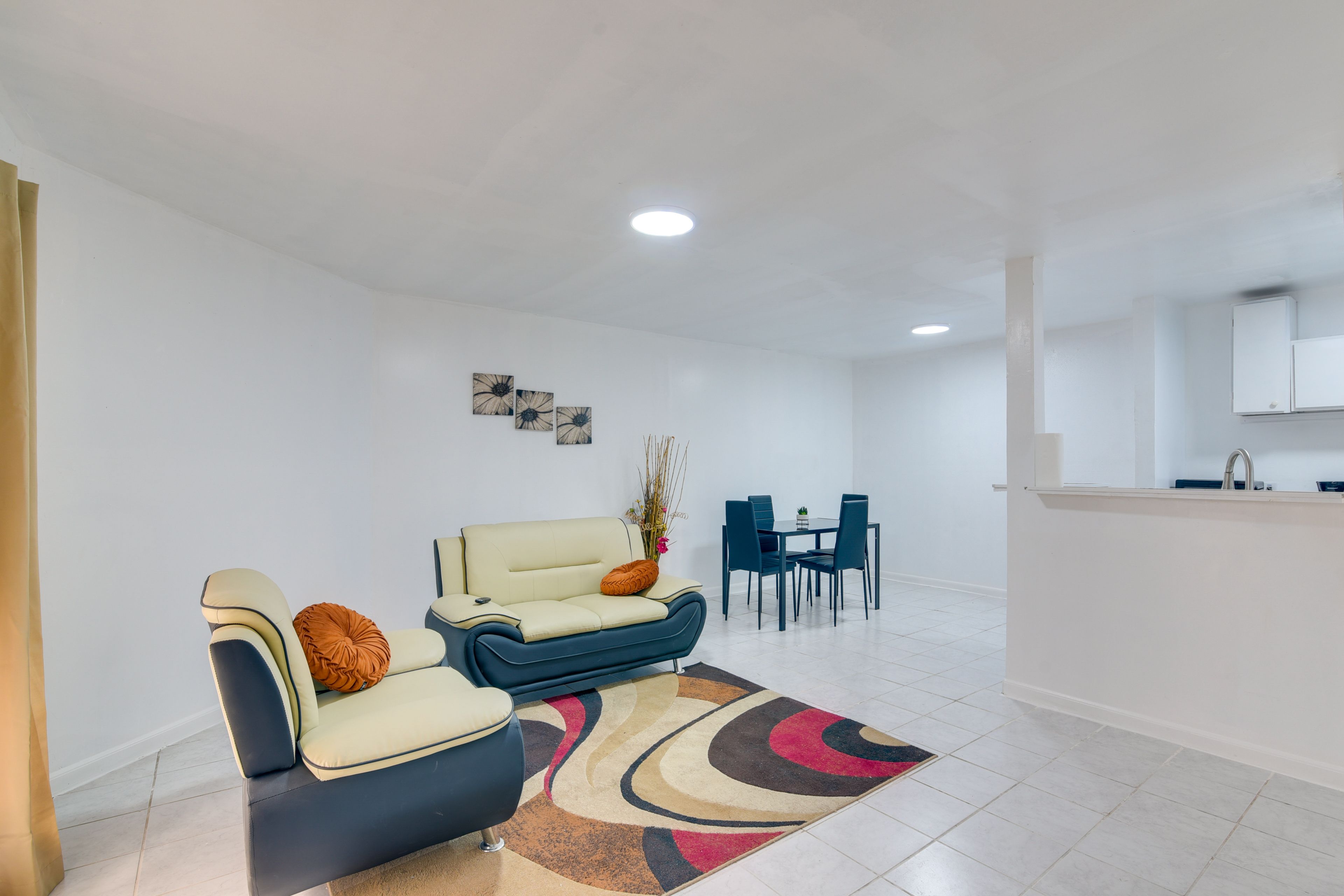 Houston Vacation Rental | 3BR | 2BA | 1,200 Sq Ft | 1 Step to Enter