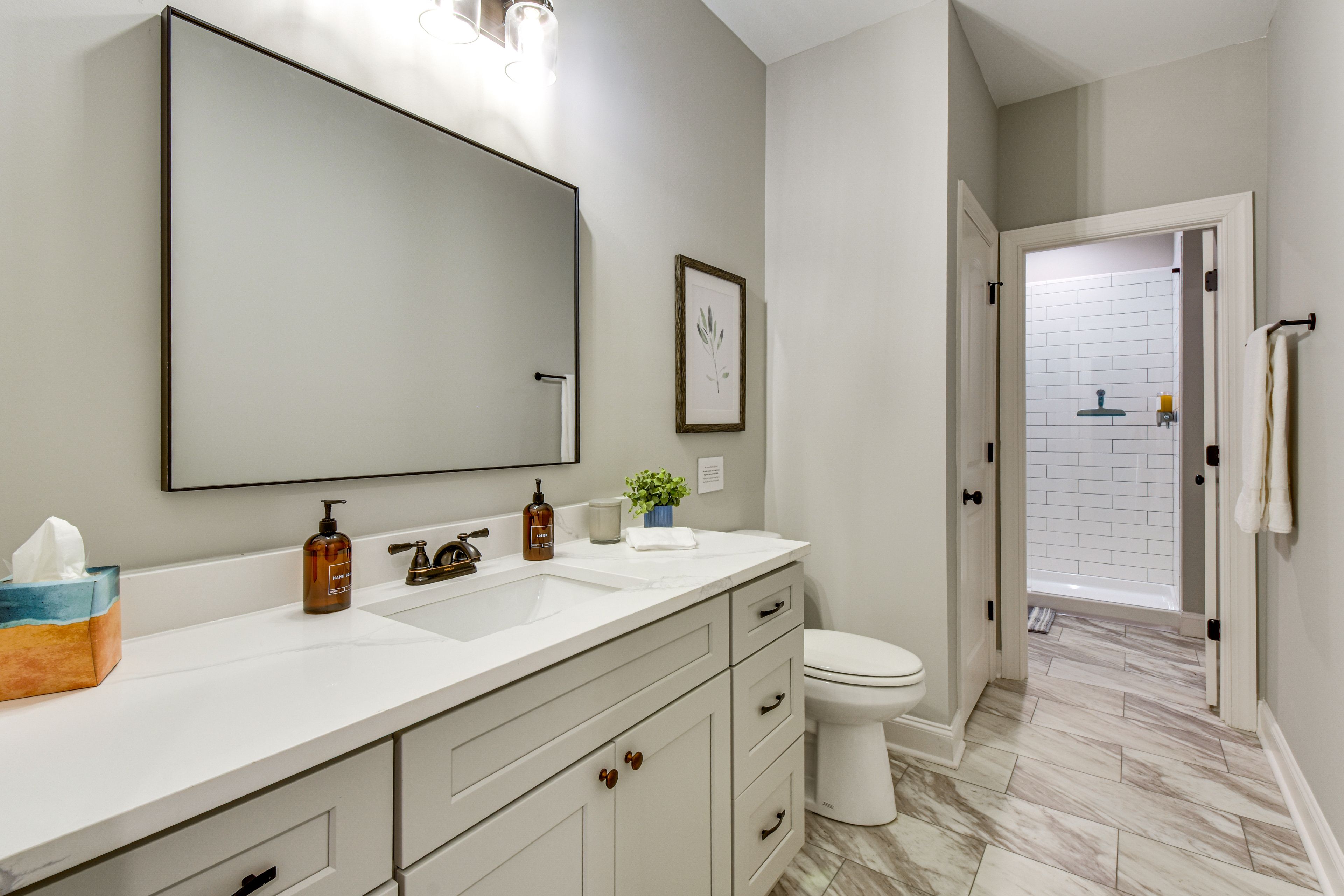Full Bathroom | Basement Floor