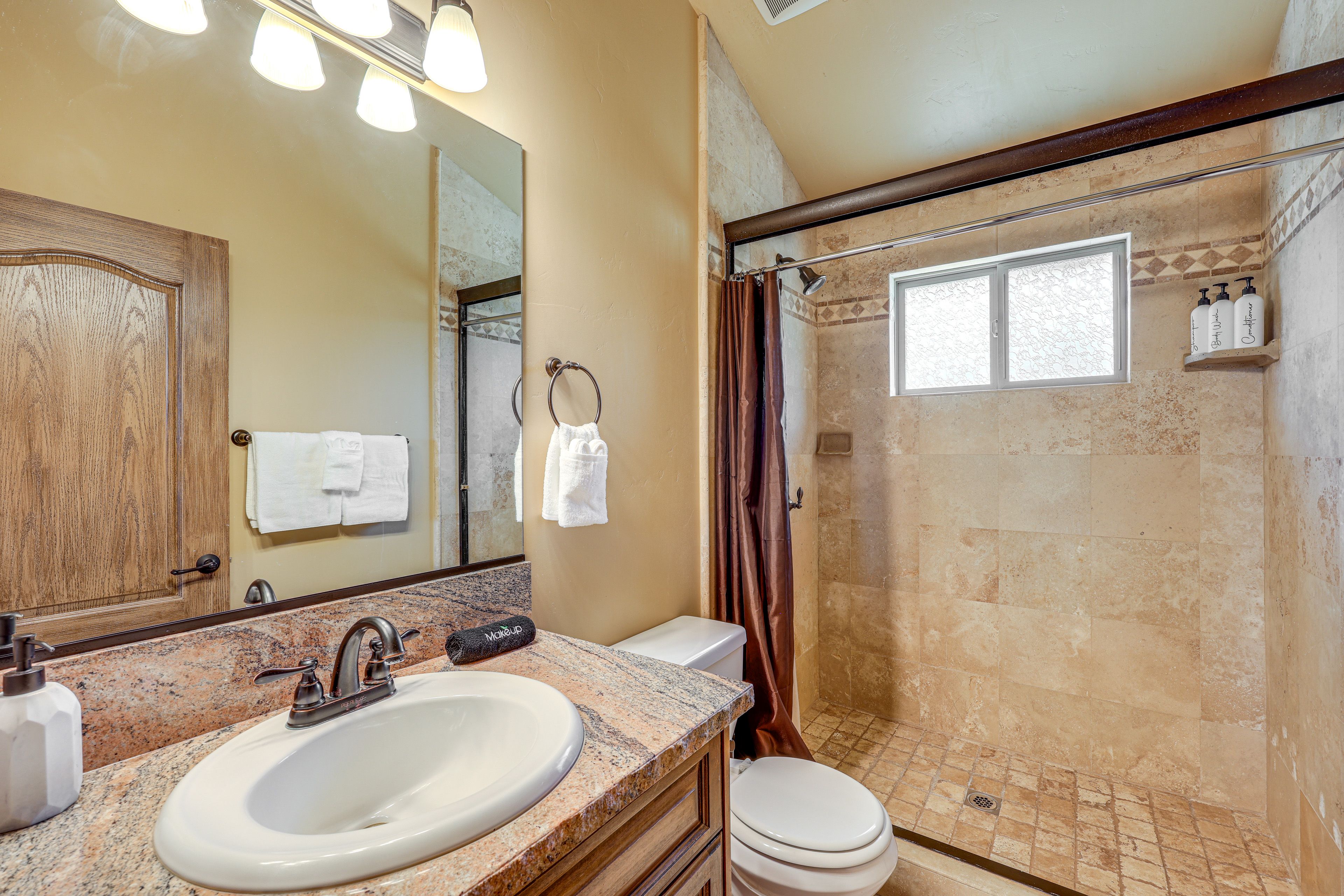 Full Bathroom | 2nd Floor