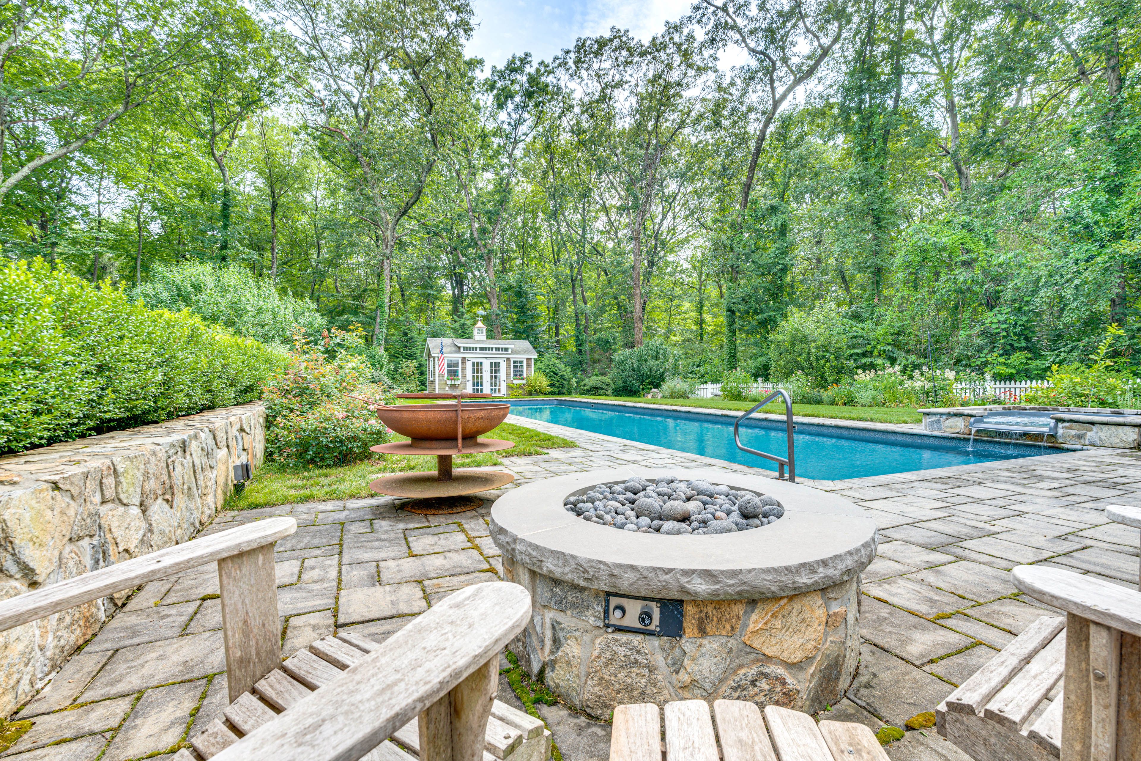 House Exterior | Gas & Wood-Burning Fire Pits