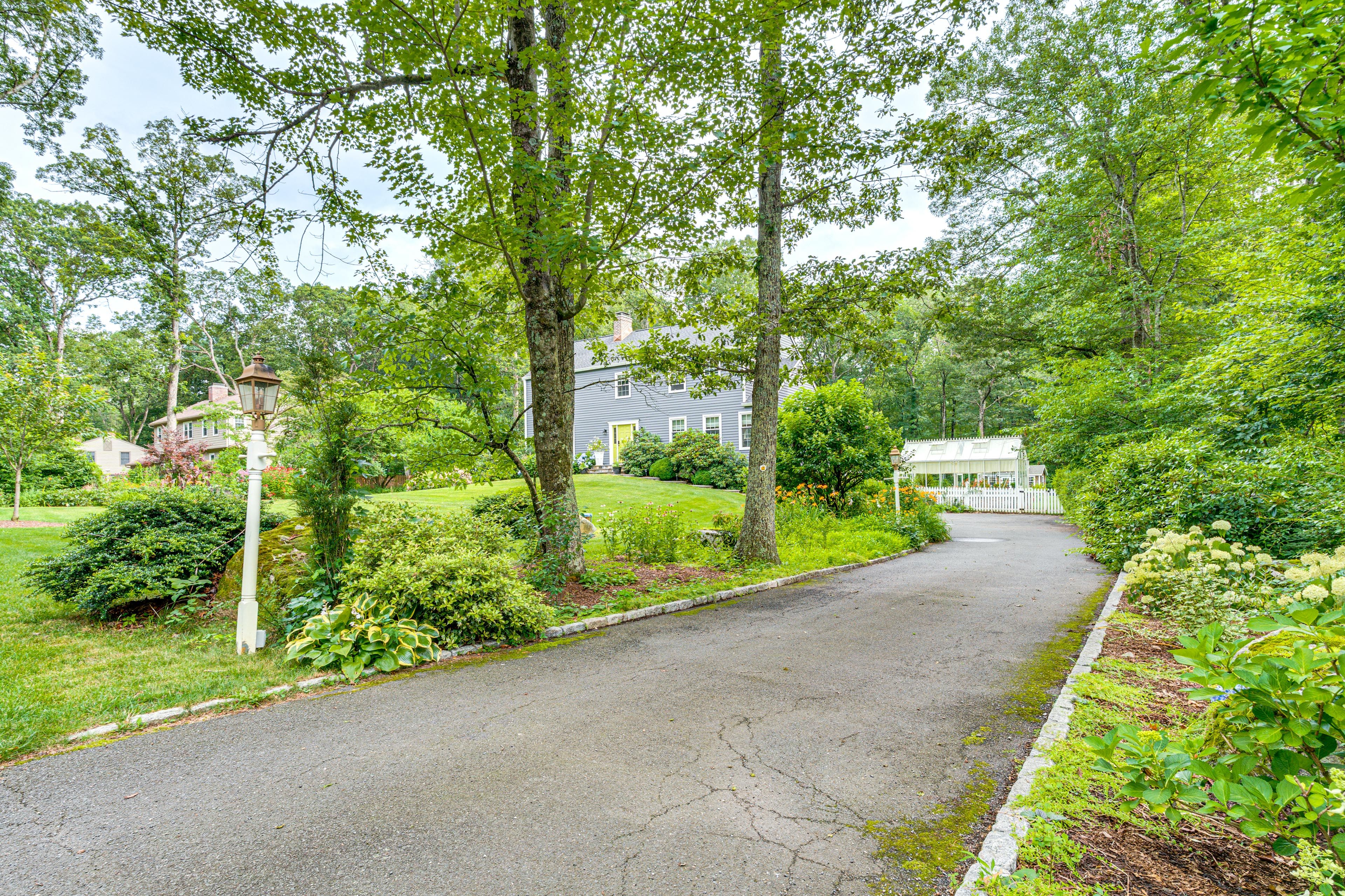 Parking | Garage (1 Vehicle) | Driveway (3 Vehicles)
