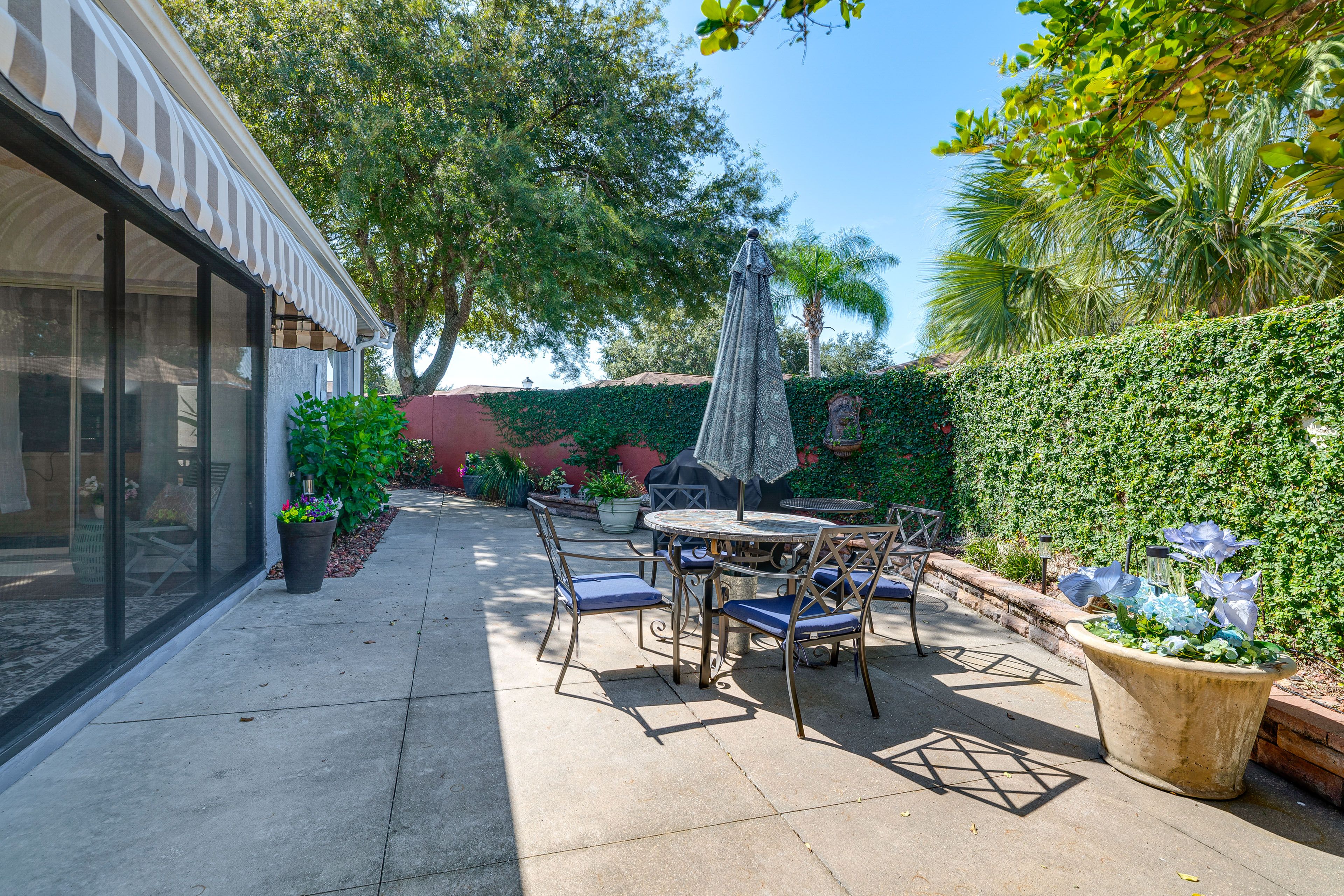Private Patio | Gas Grill