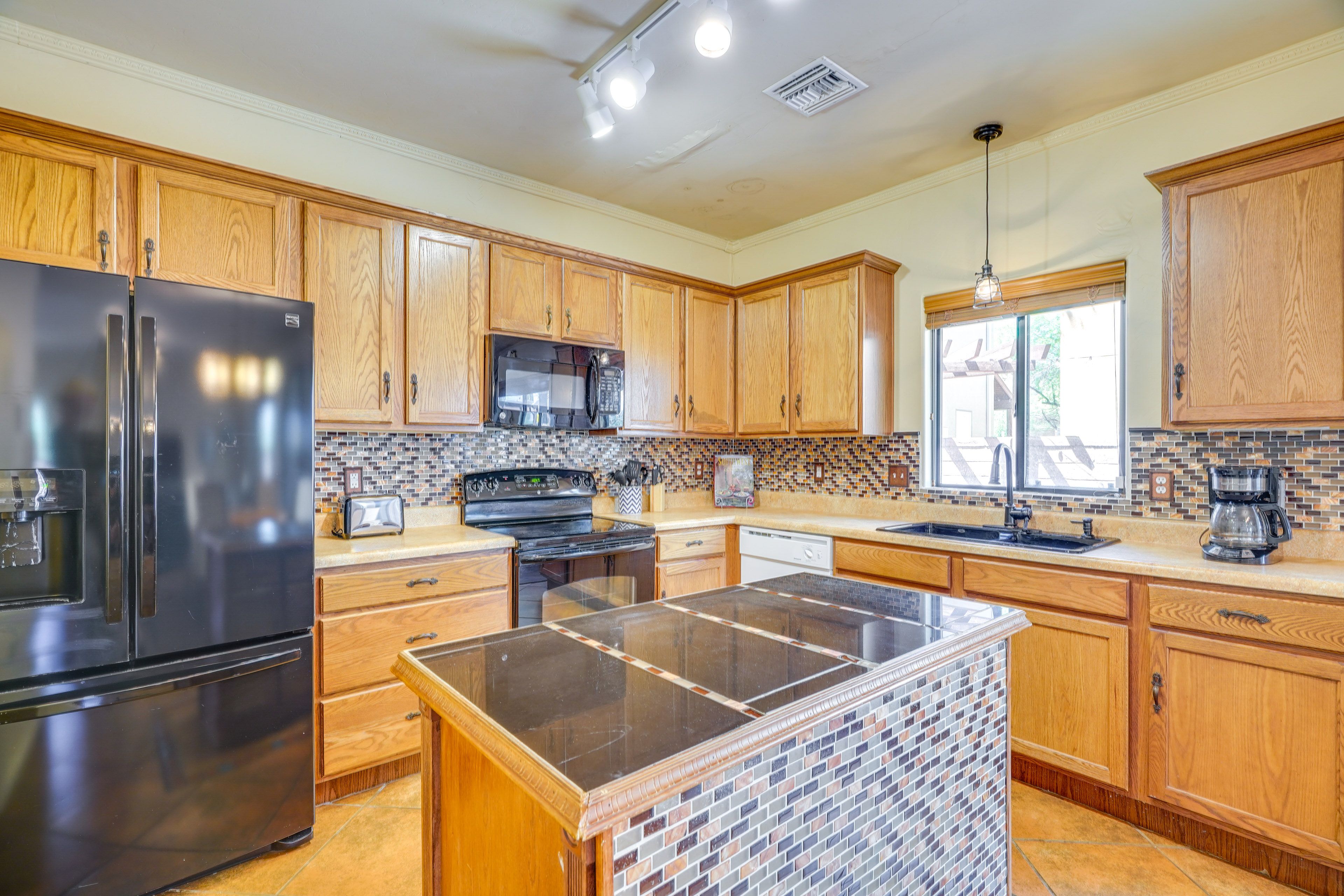 Kitchen | Cooking Basics | Dishwasher | 1st Floor