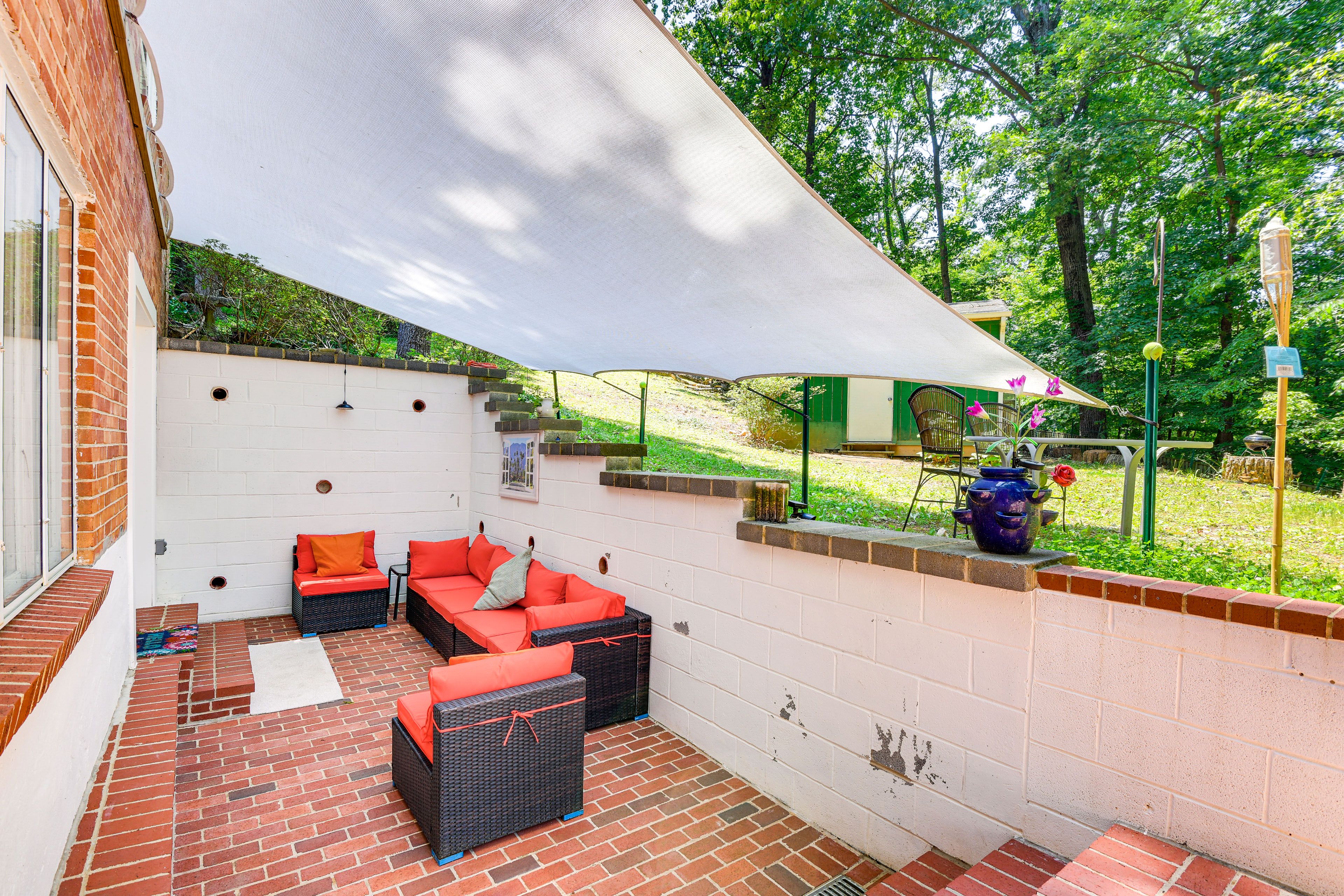 Private Patio | Lounge Seating