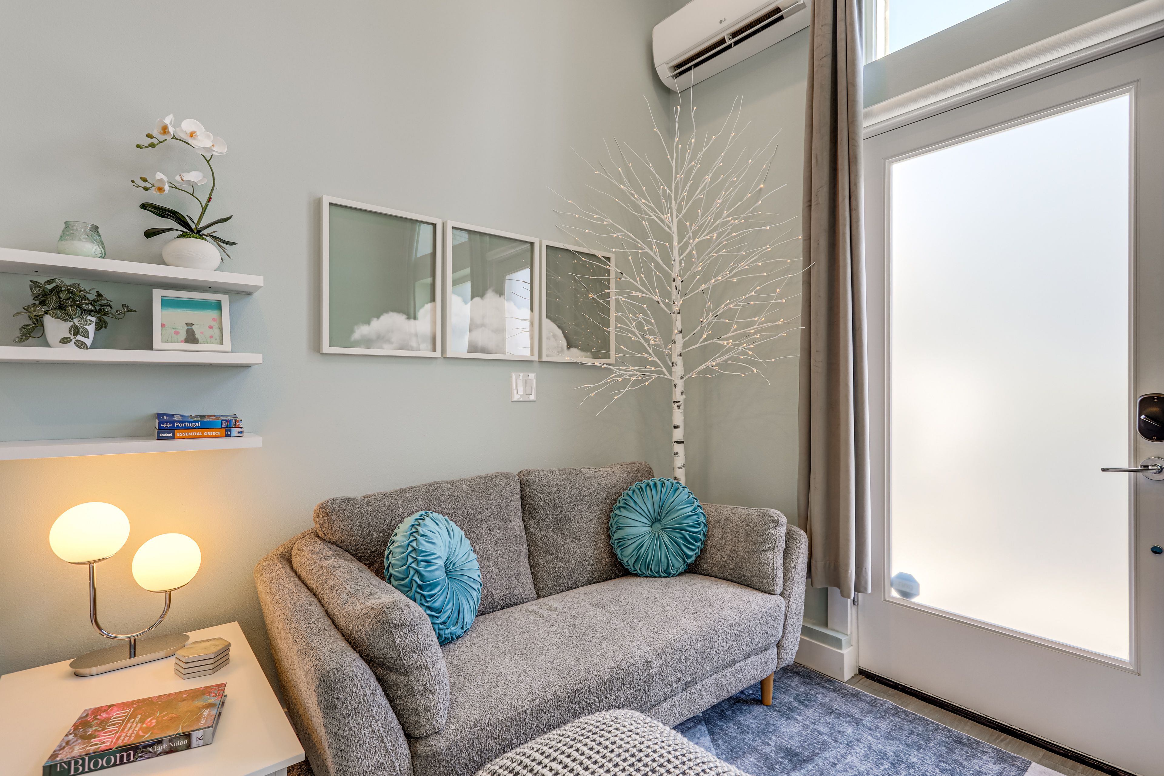 Sitting Area | Desk | Smart TV | Single-Story Unit