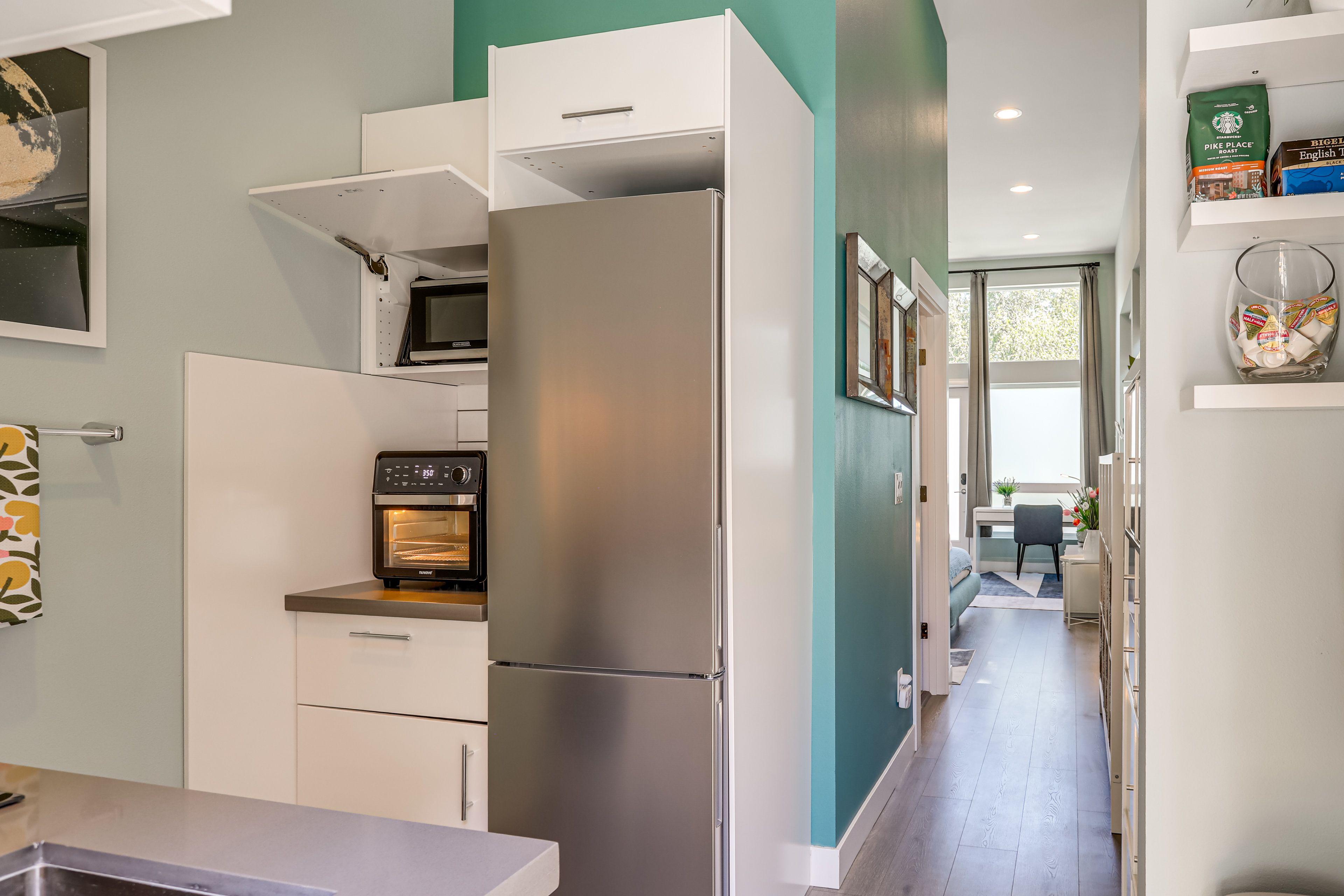 Kitchenette | Air Fryer/Grill | Washer/Dryer
