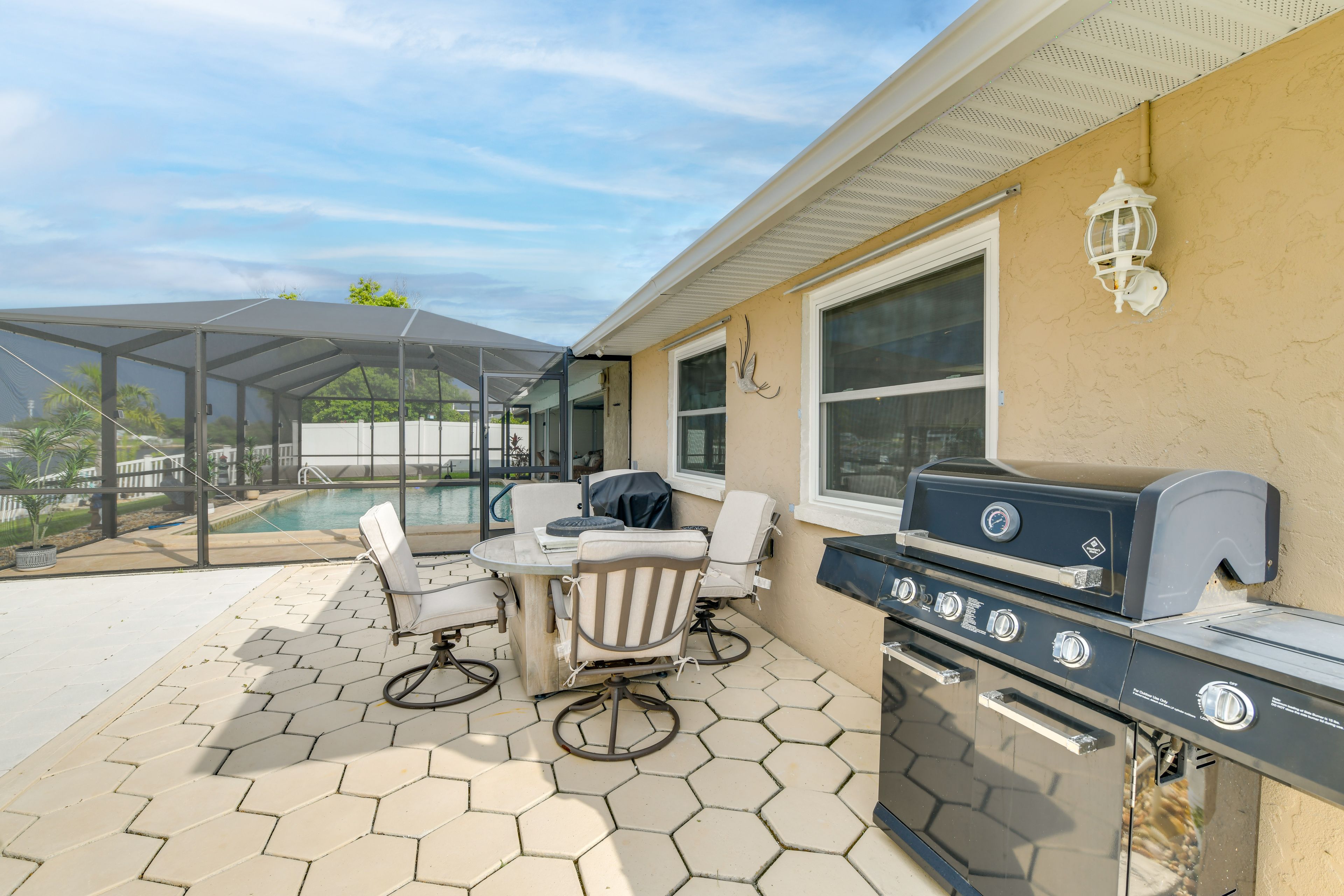 Open Patio | Gas Grill