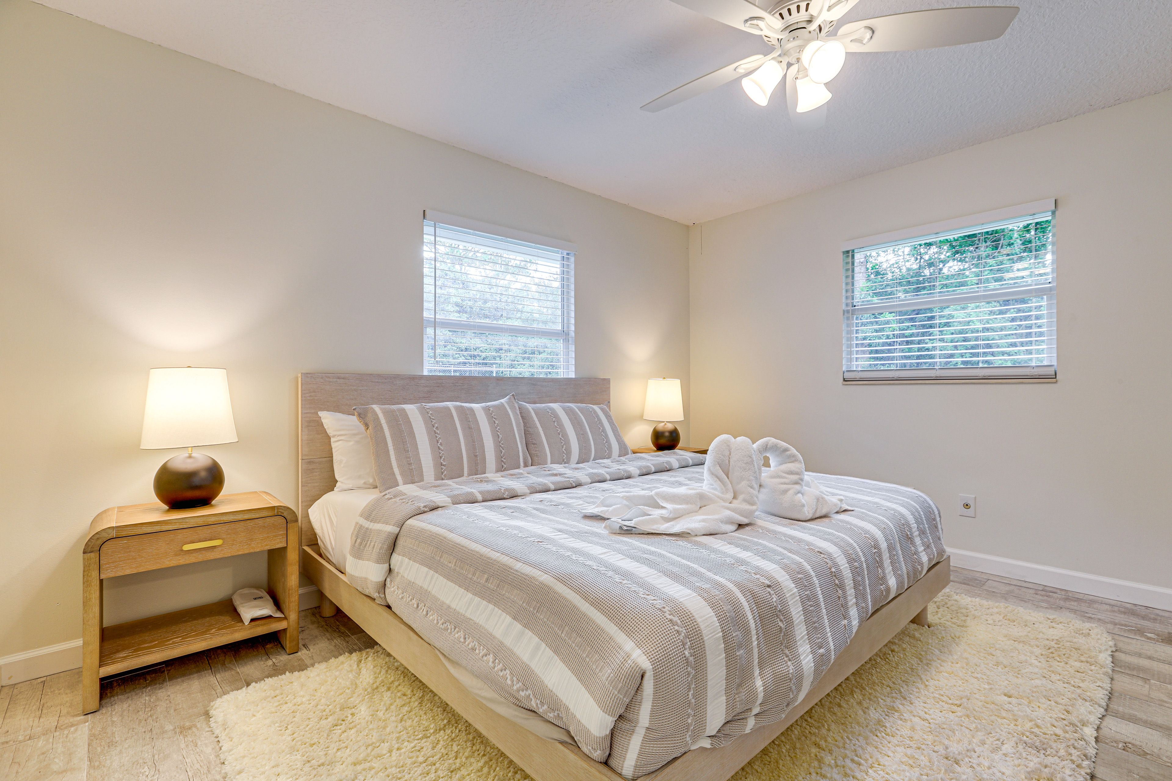 Bedroom 2 | King Bed