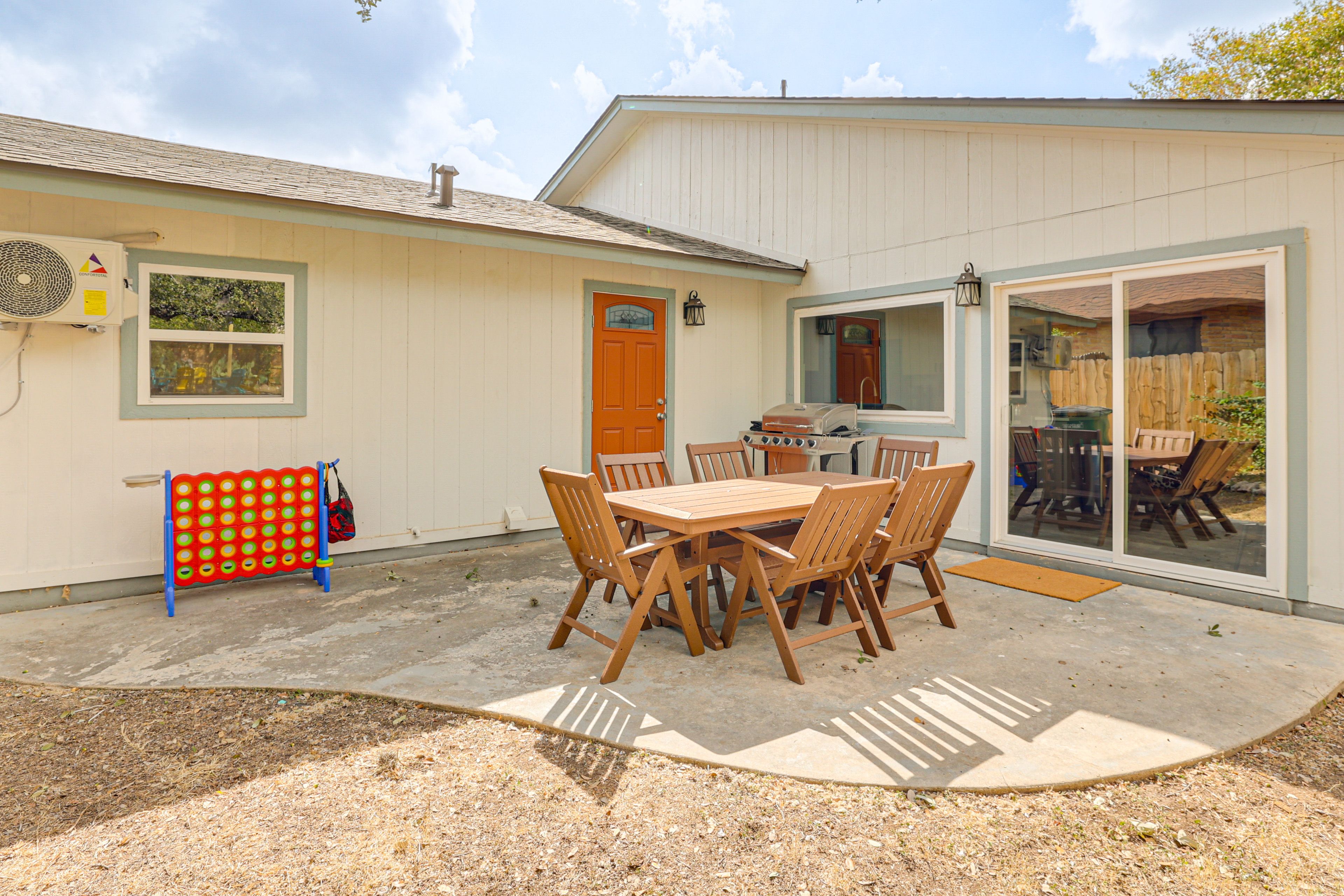 Patio | Gas Grill | Giant Connect 4