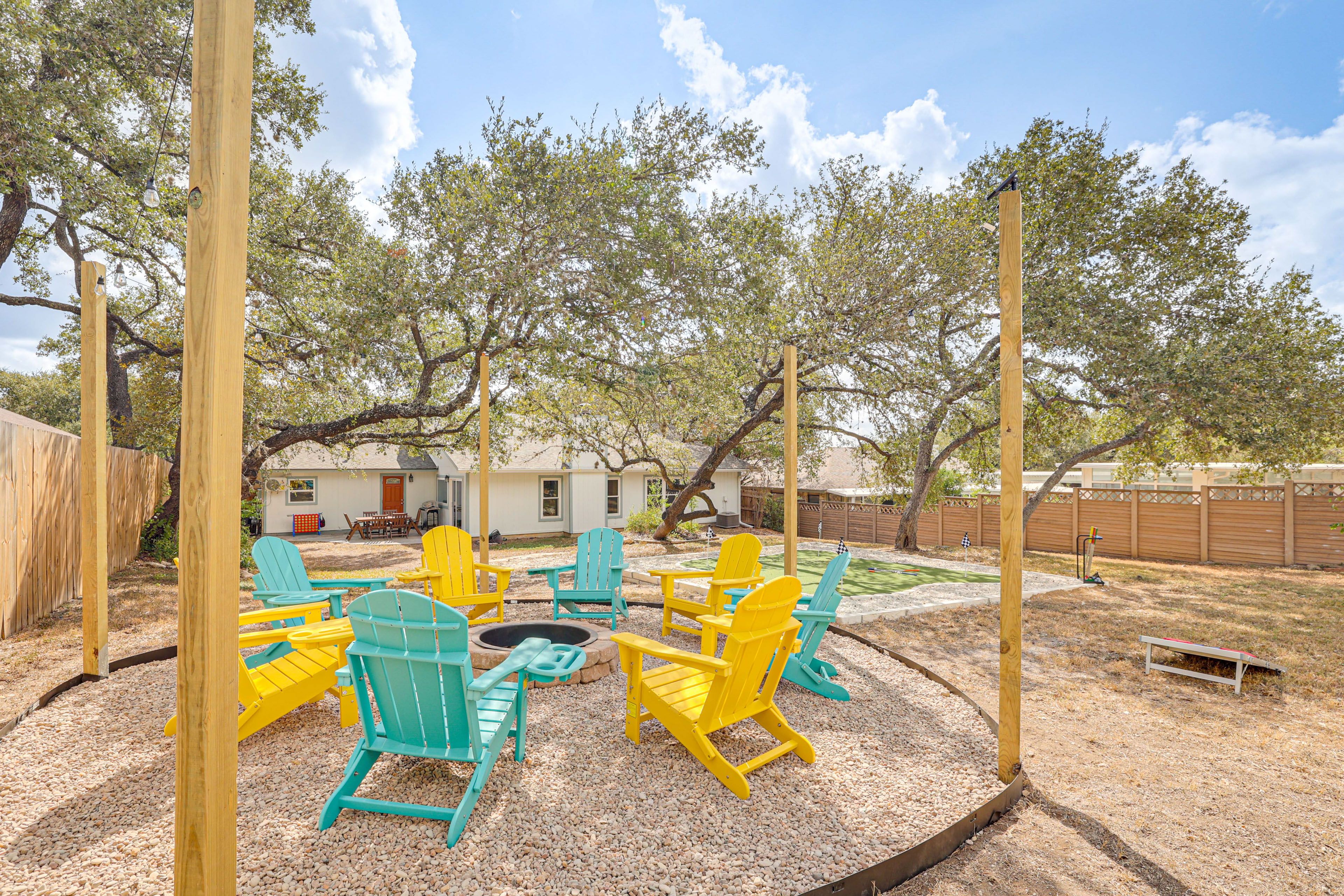 San Antonio Vacation Rental | 4BR | 2BA | 2 Steps Required | 1,800 Sq Ft