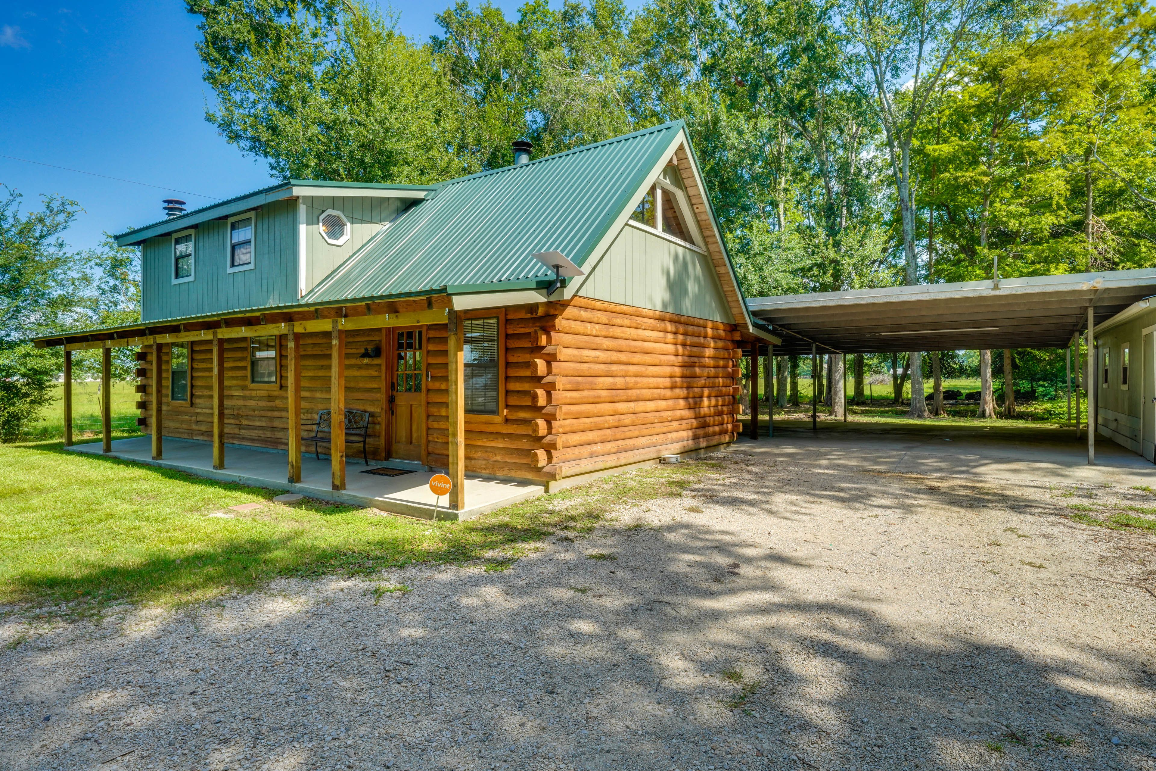 Parking | Carport/Driveway (4 Vehicles)