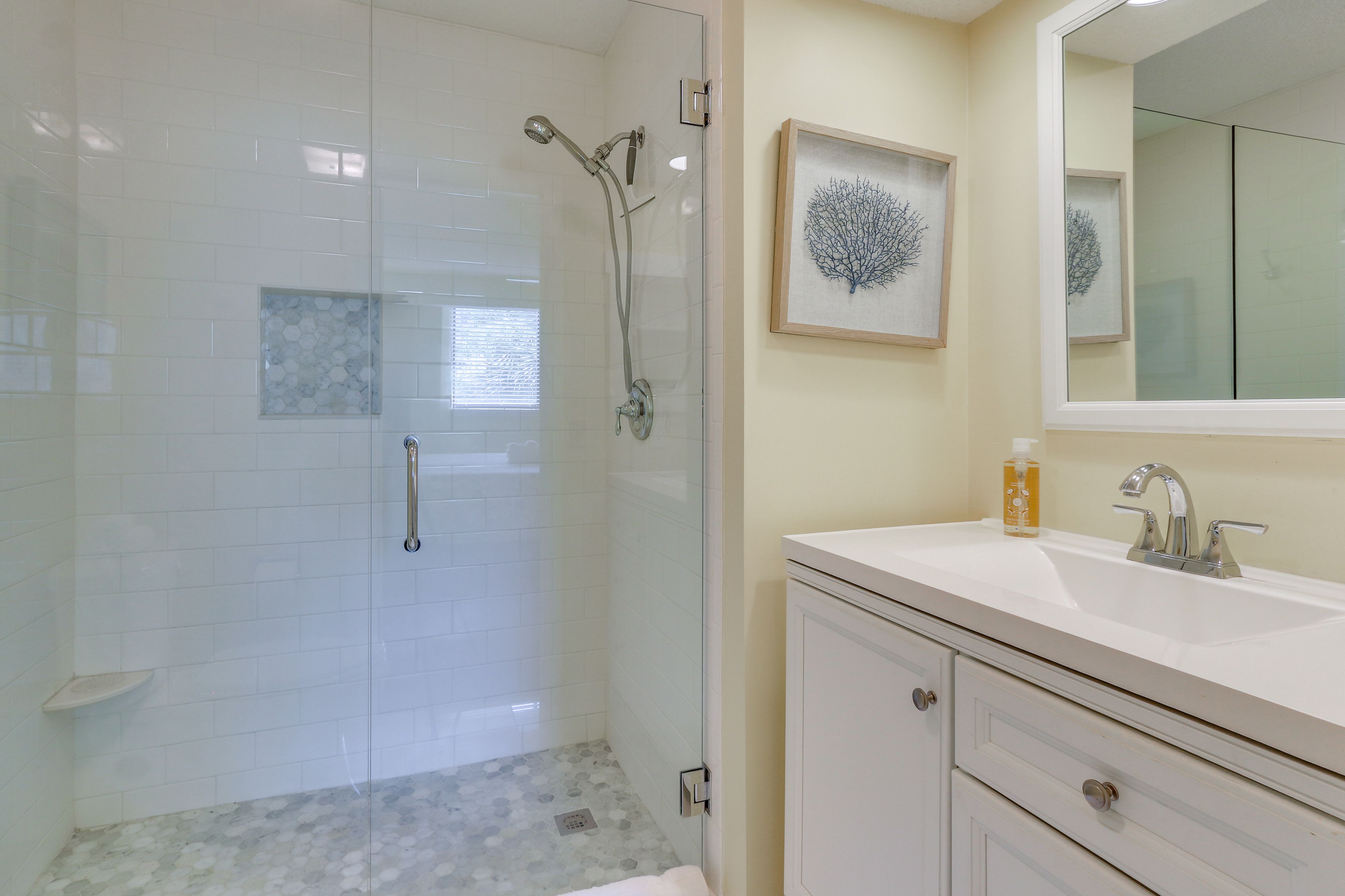 Full Bathroom | 2nd Floor