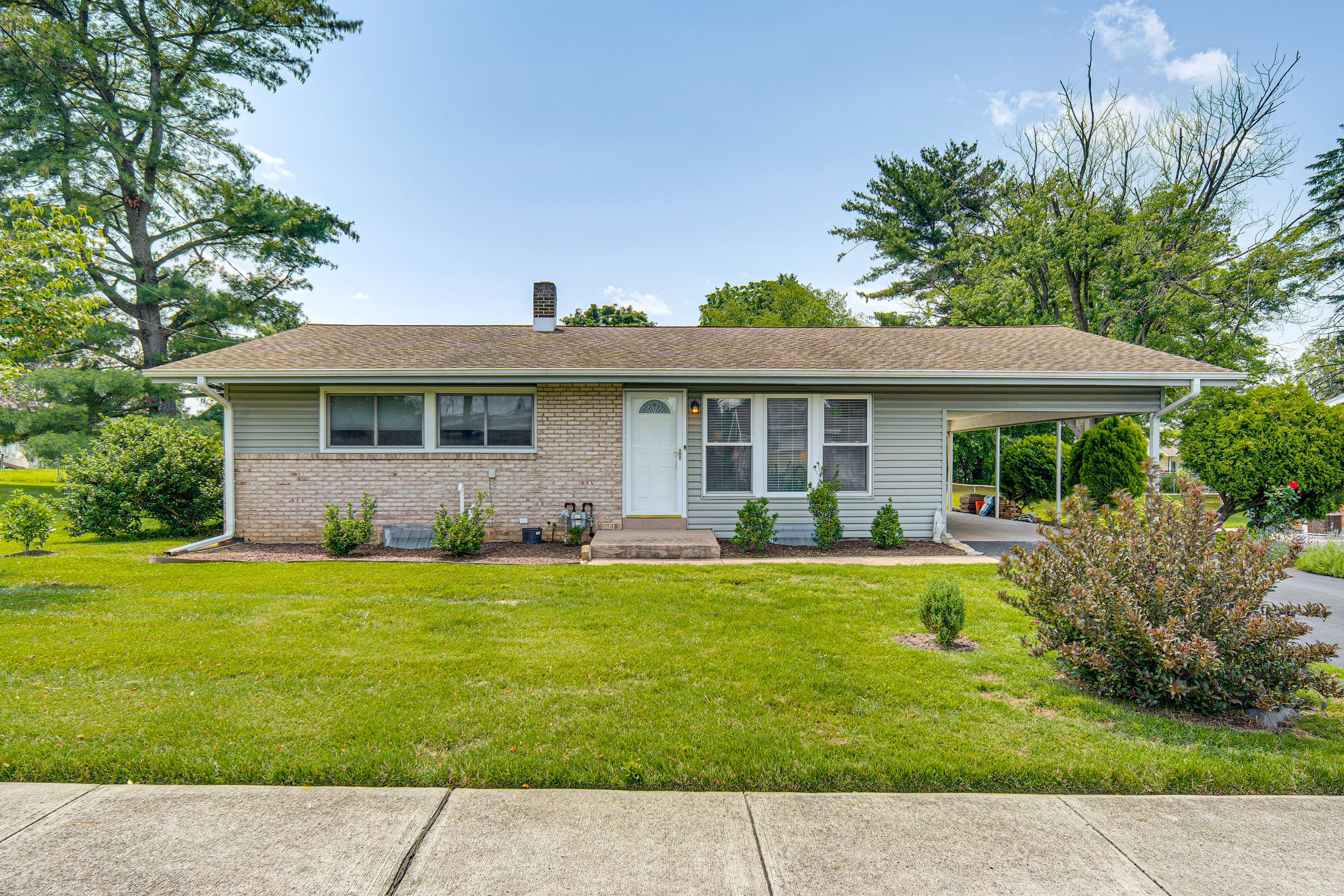 Camp Hill Vacation Rental | 2BR | 1BA | 2 Steps to Enter | 1,064 Sq Ft