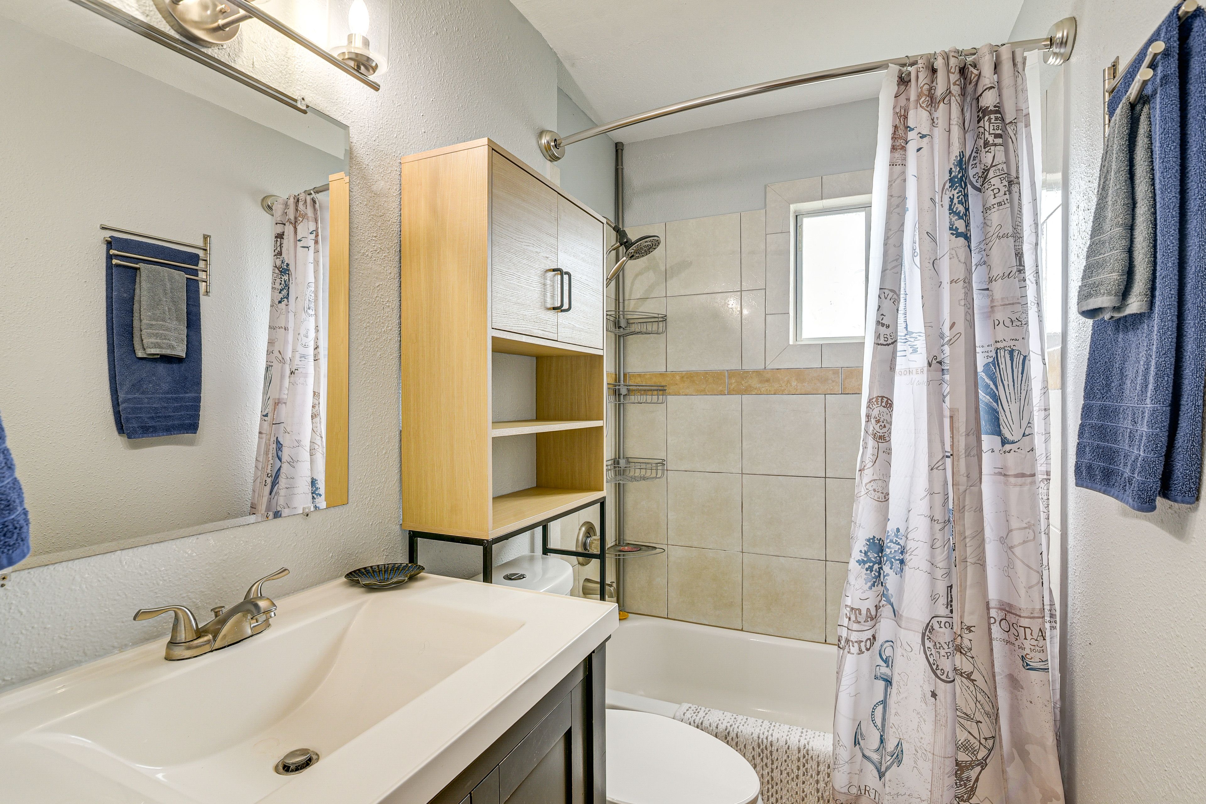 Full Bathroom