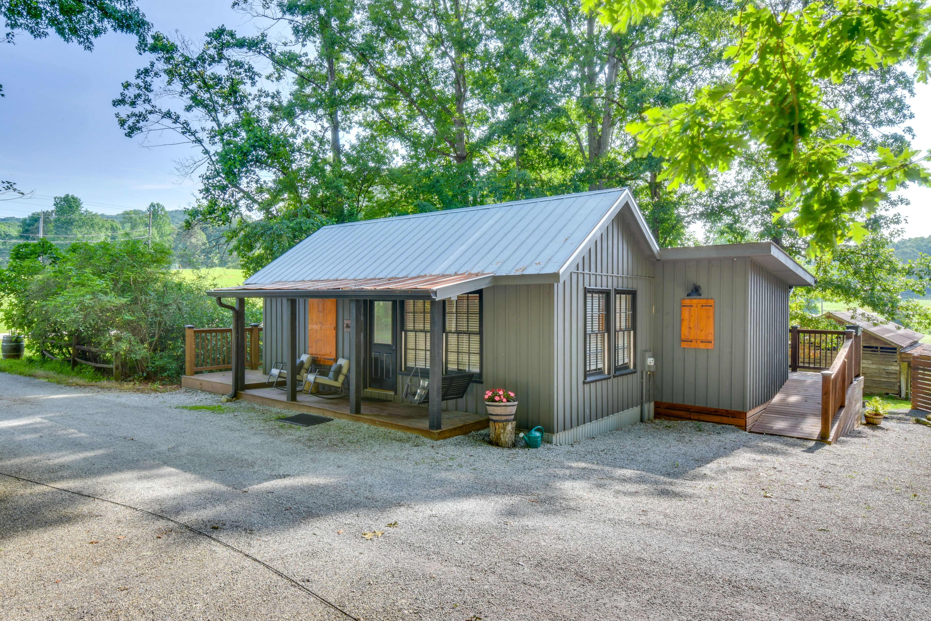 Property Exterior | Single-Story Cabin