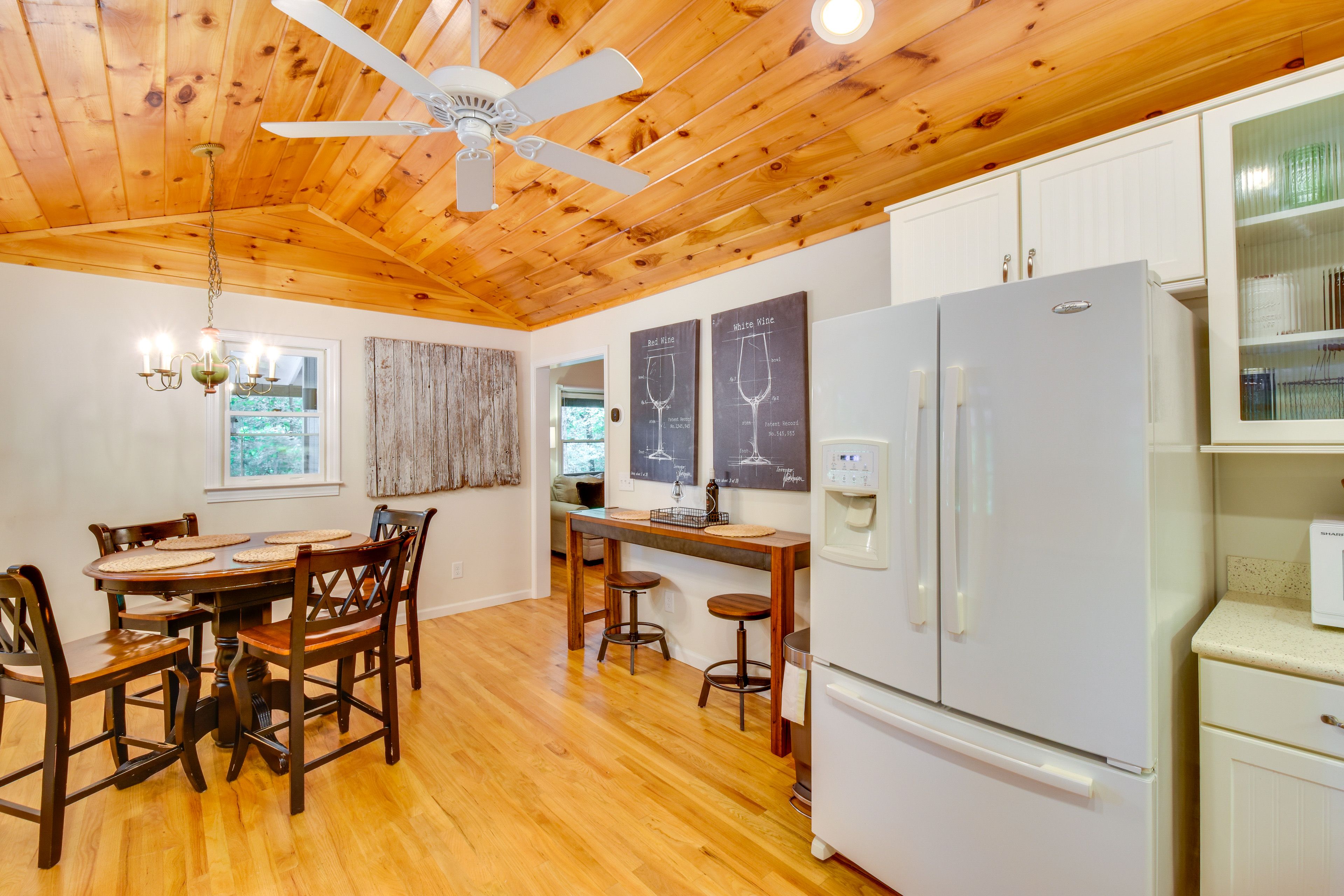Dining Area | Dishware & Flatware