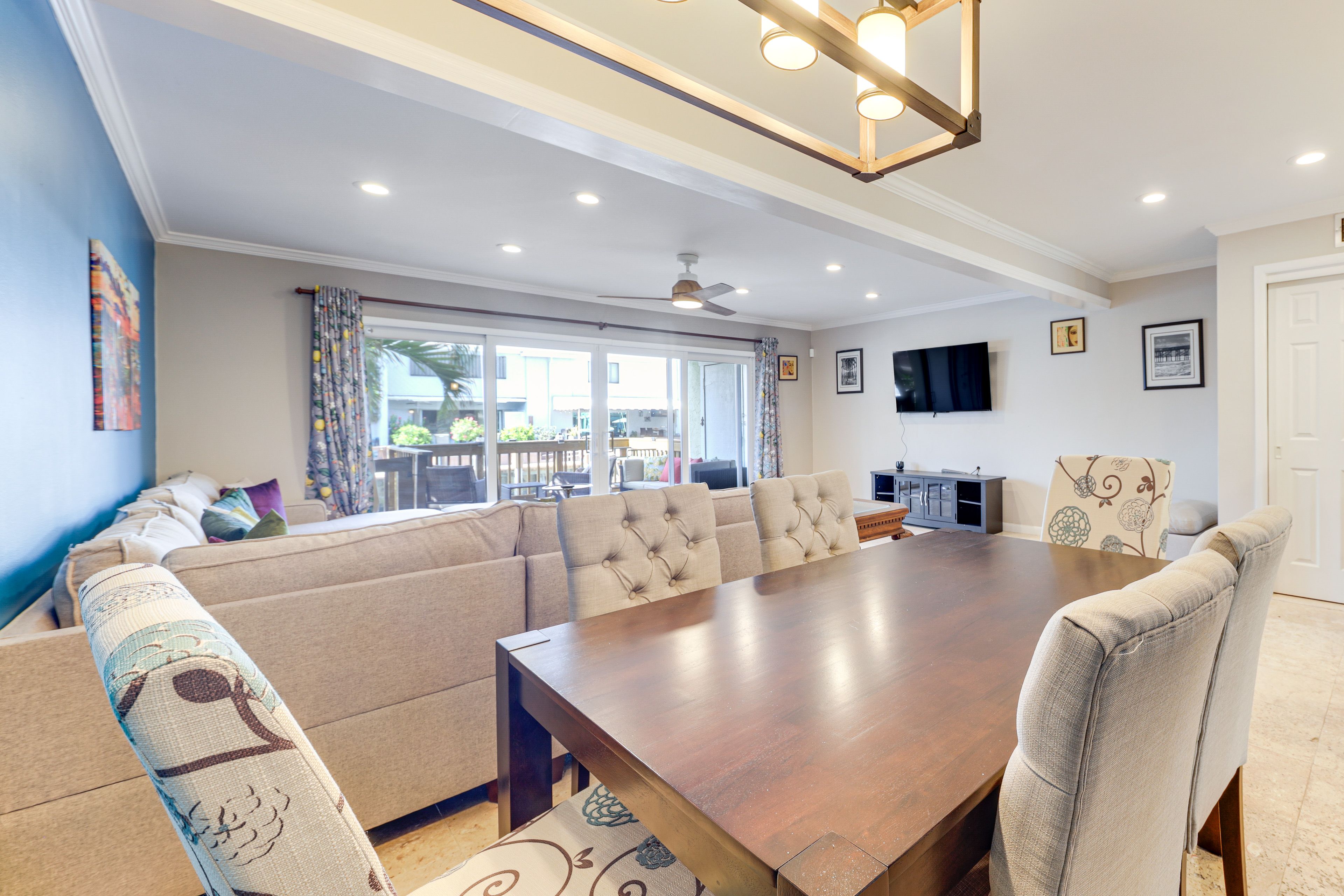 Dining Area | 1st Floor