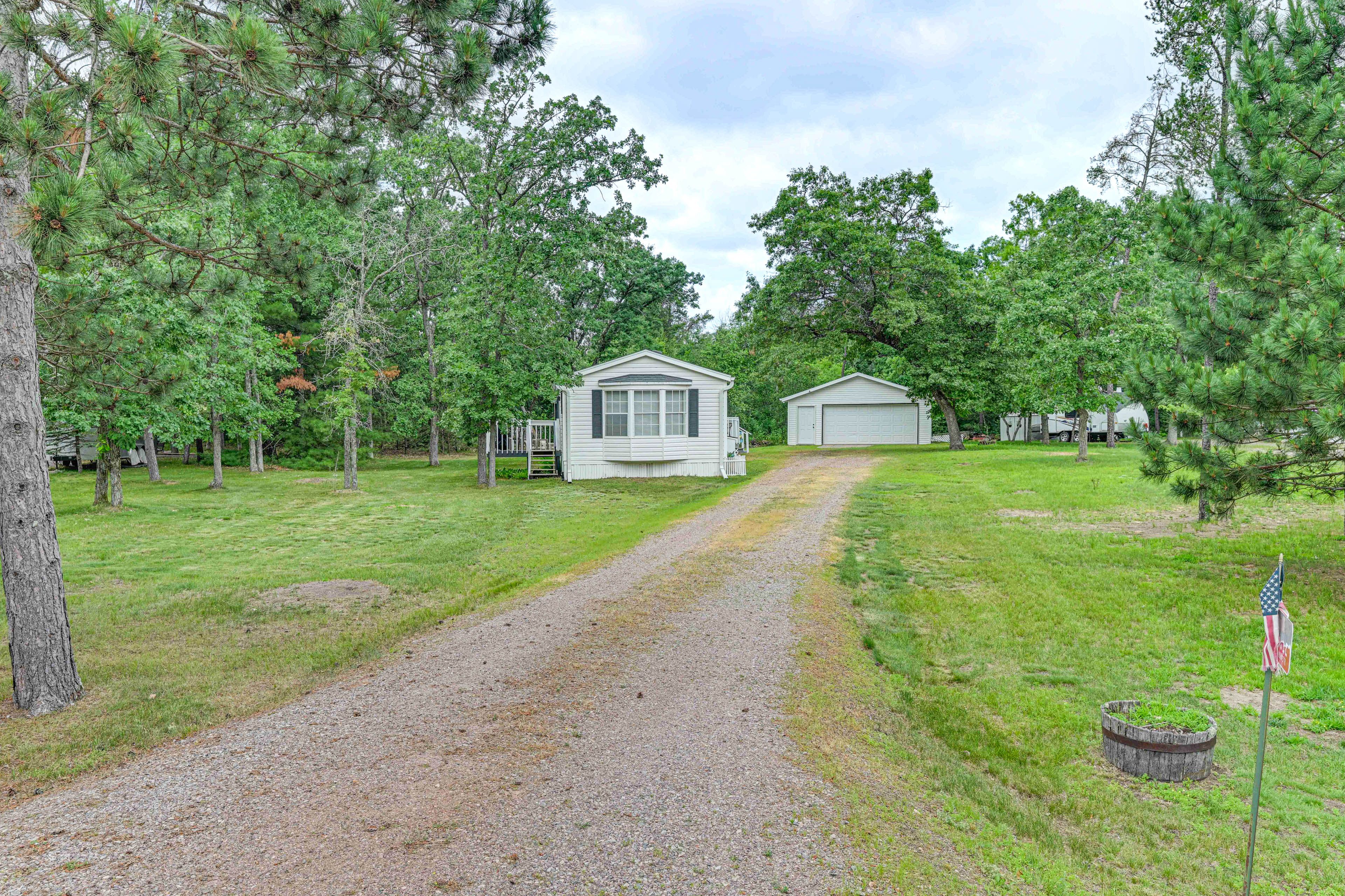 Parking | Driveway (6 Vehicles) | Additional Parking Available Upon Request