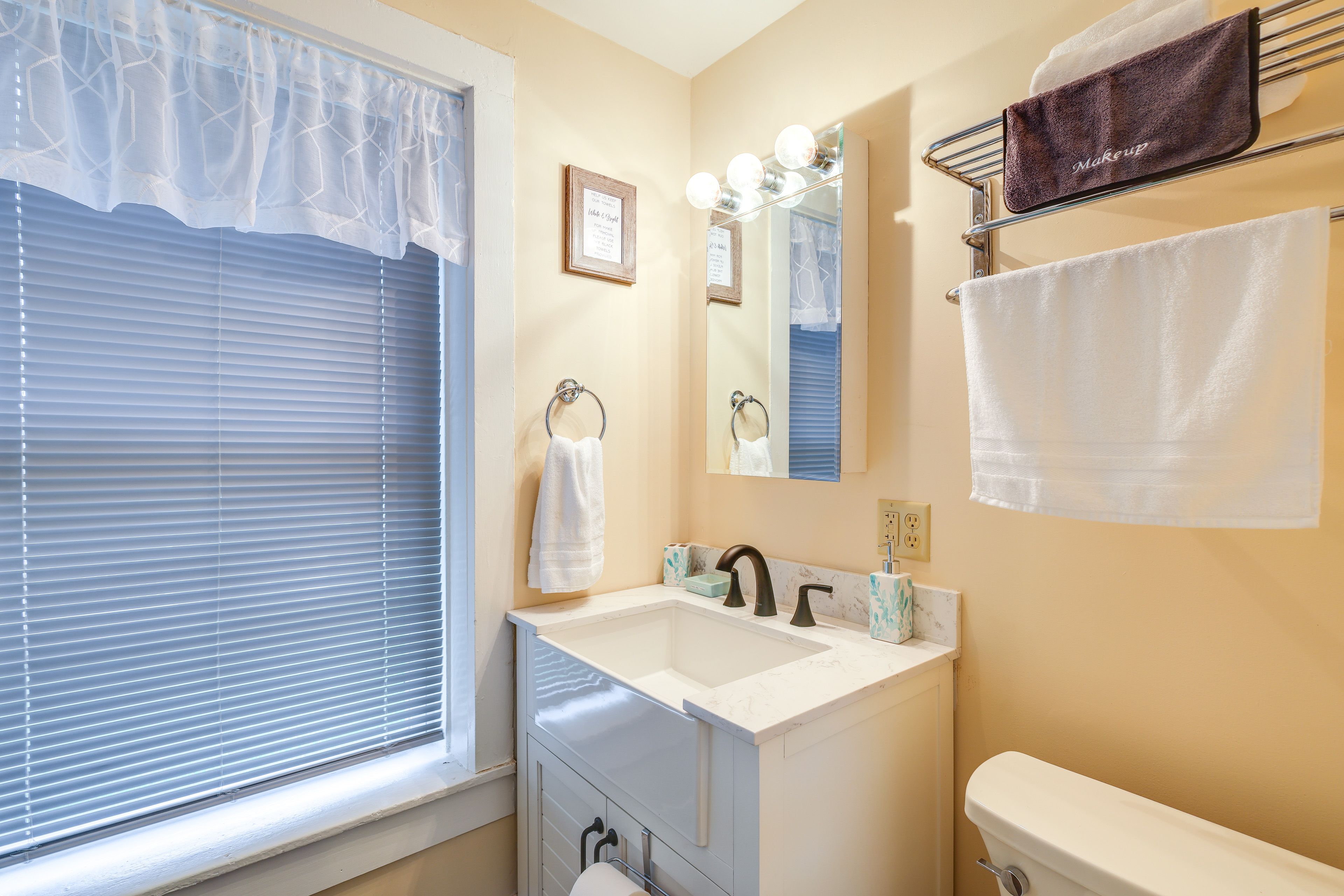 Bathroom | Towels Provided | 1st Floor