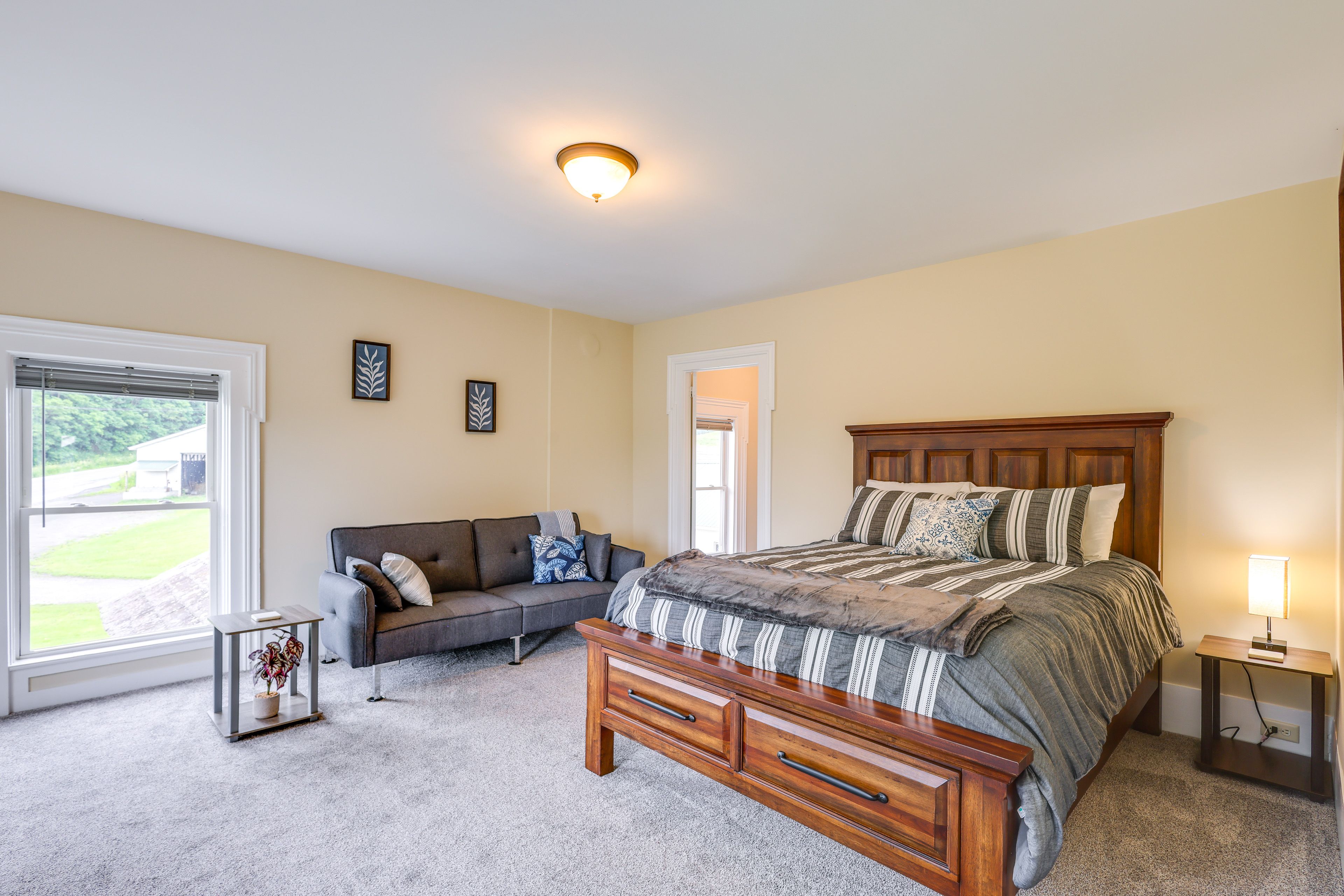 Bedroom 1 | Queen Bed | Twin Bed | Twin Futon | 2nd Floor