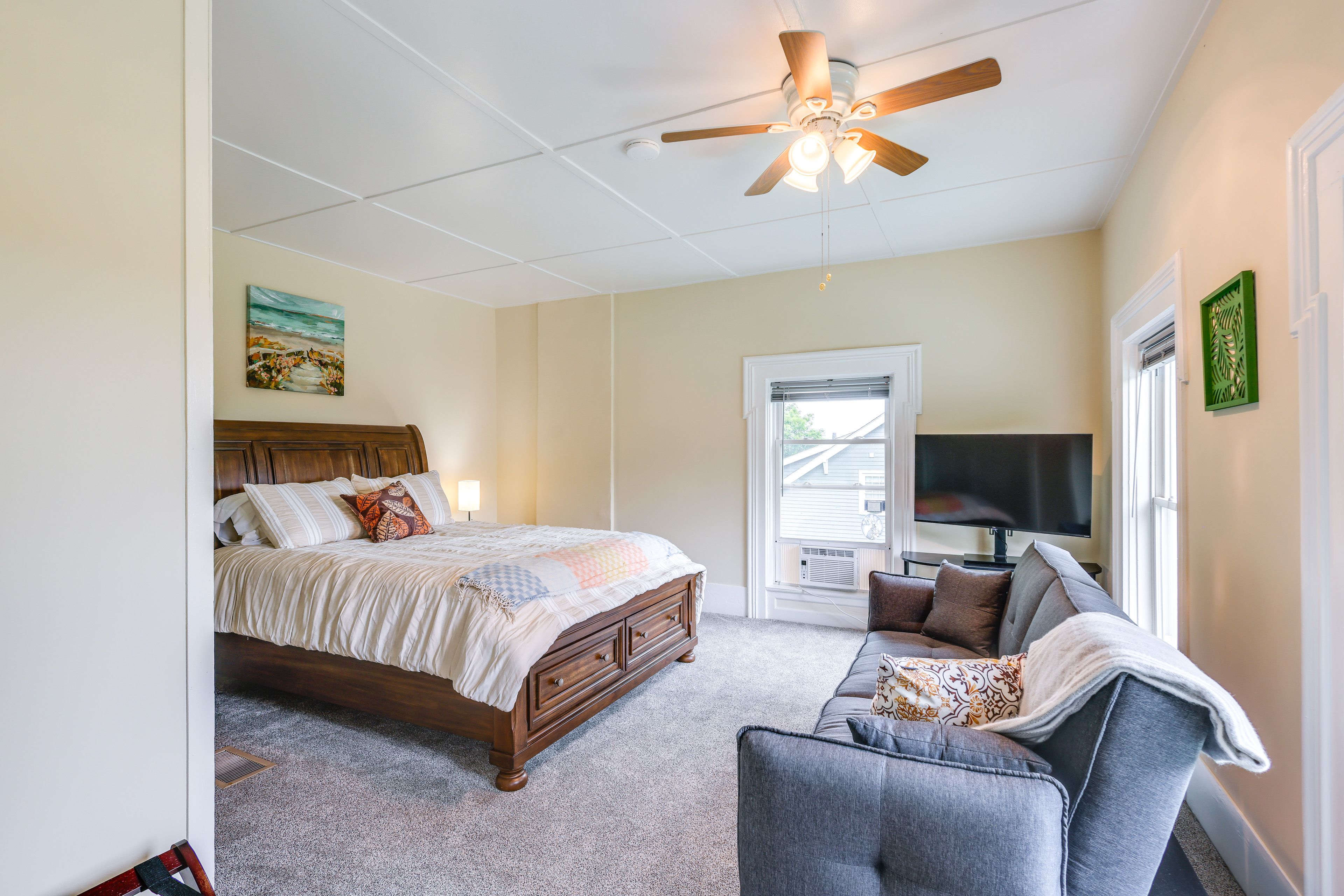 Bedroom 2 | Queen Bed | Twin Futon | 2nd Floor