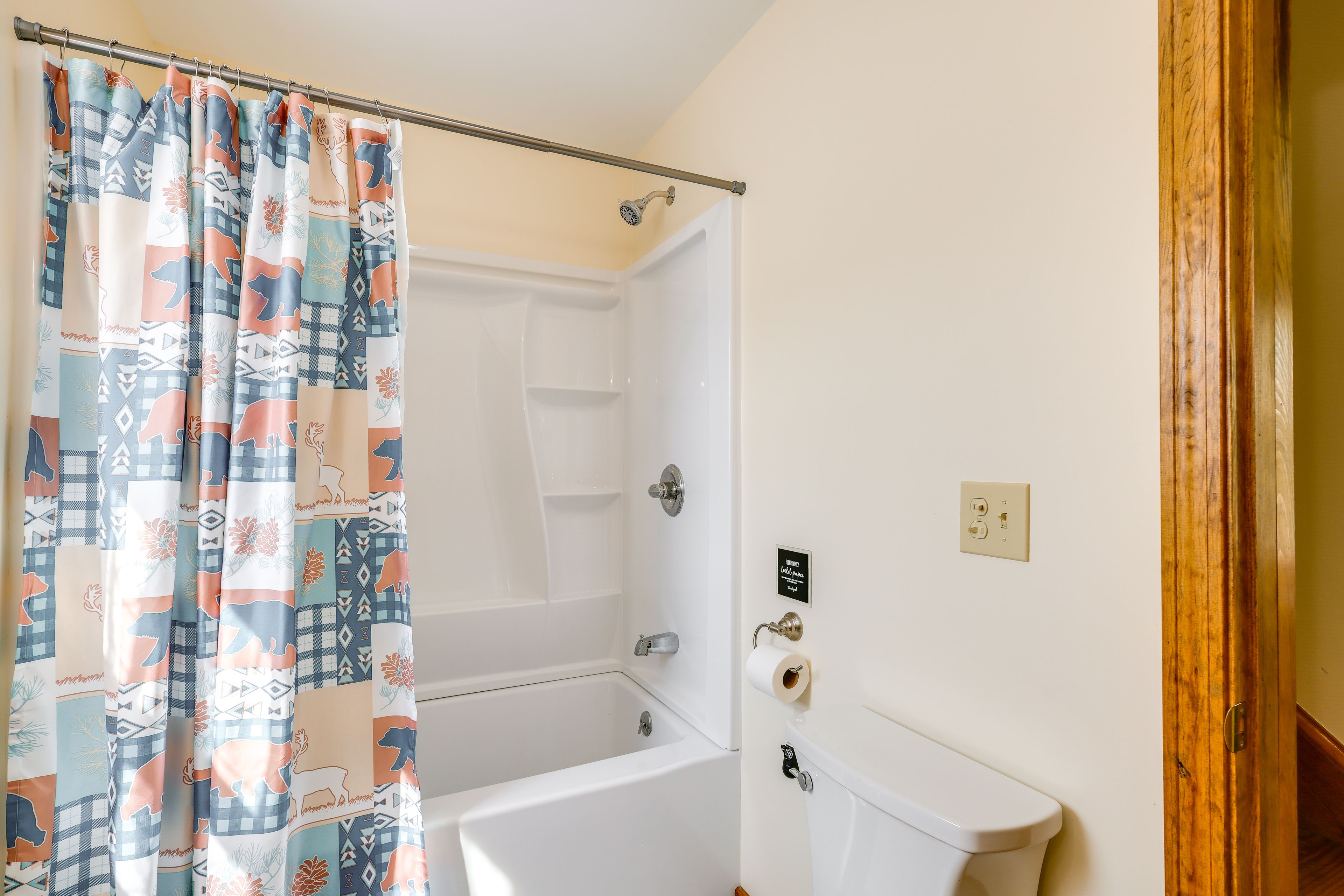 Full Bathroom | 1st Floor