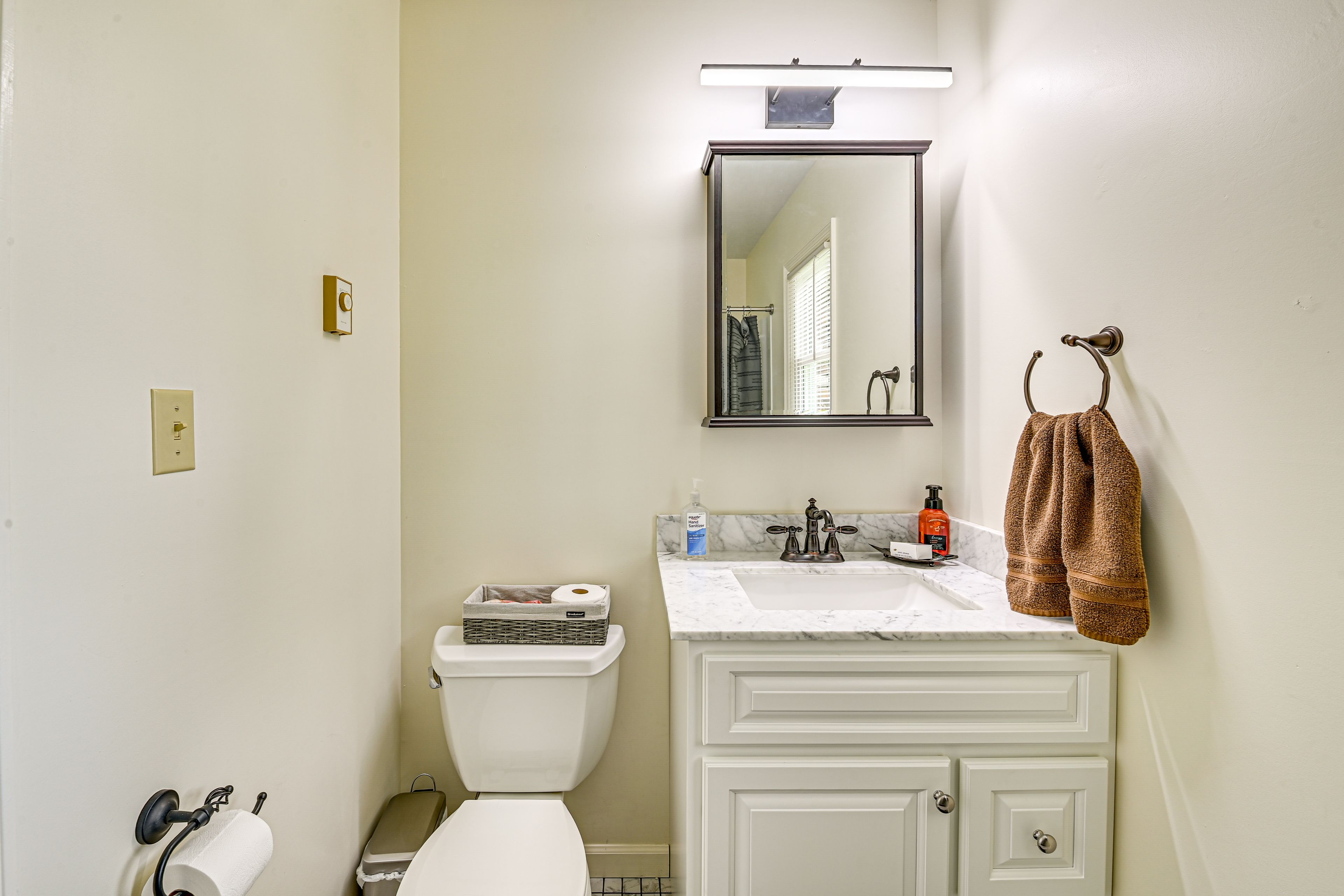 Full Bathroom