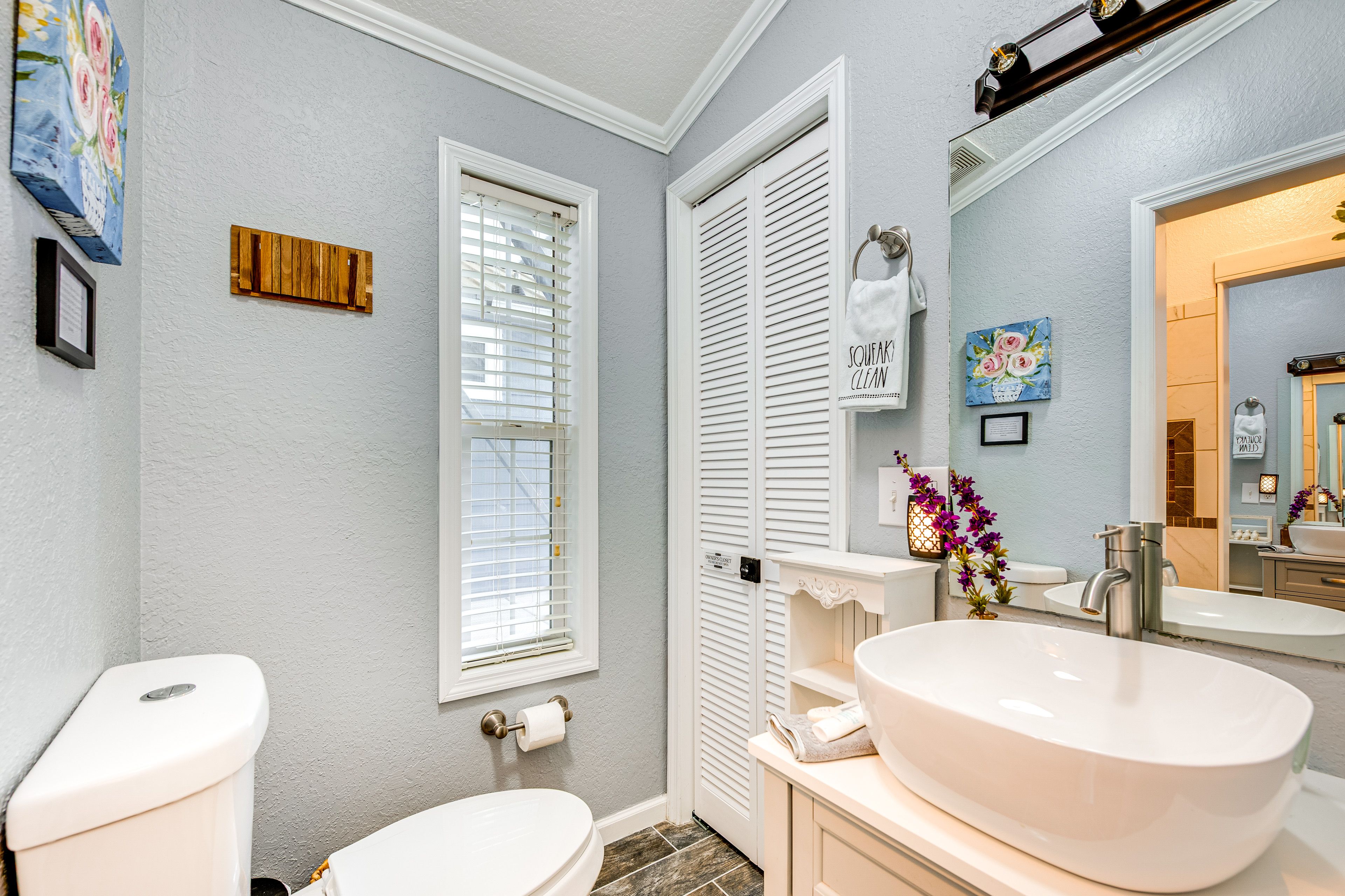 En-Suite Bathroom | Towels Provided